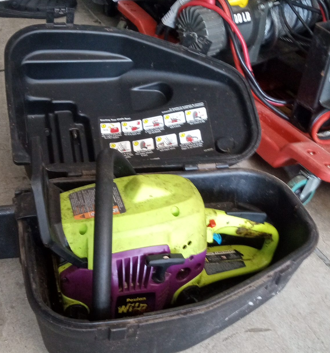 Poulan Wildthing Chainsaw with Case