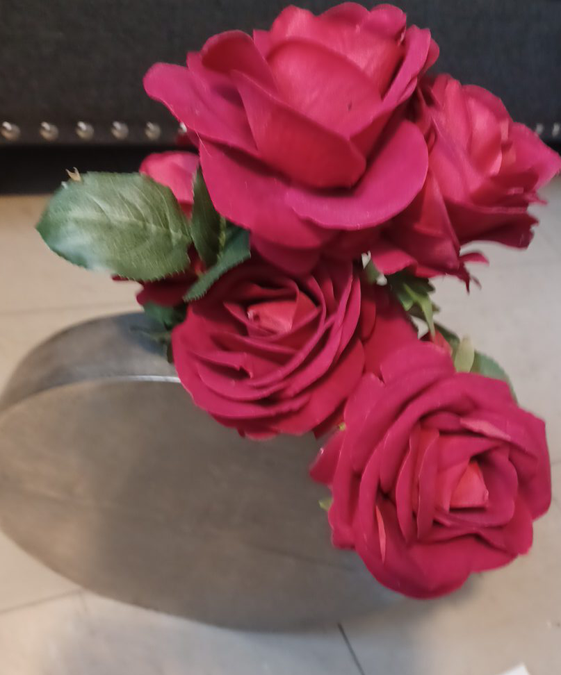 Artificial Rose Bouquet thumbnail
