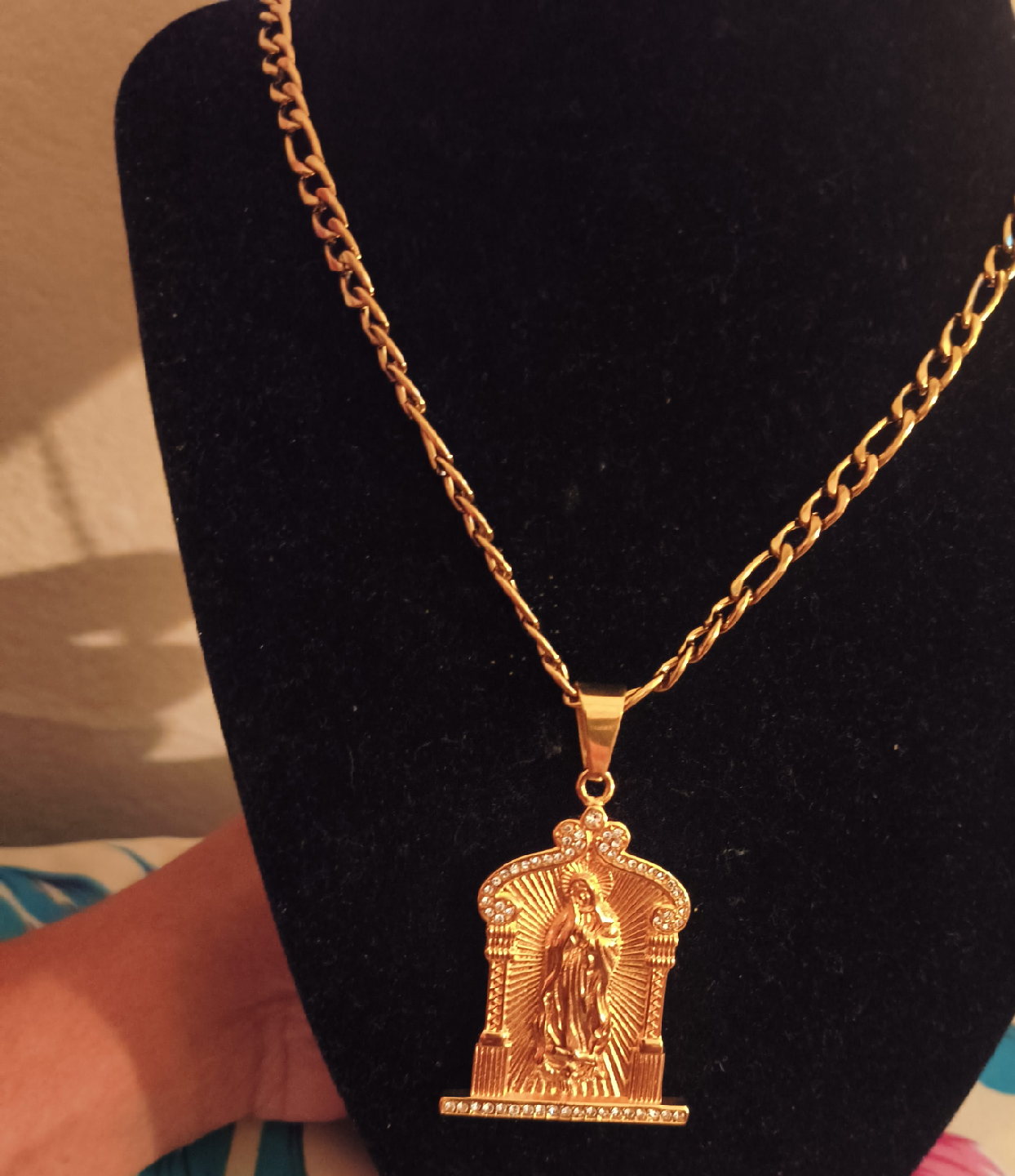 Gold Virgin Mary Pendant Necklace thumbnail