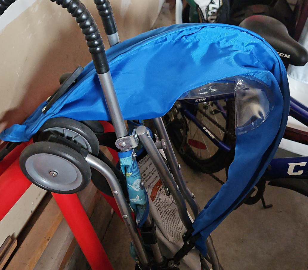 Blue Umnrella Stroller