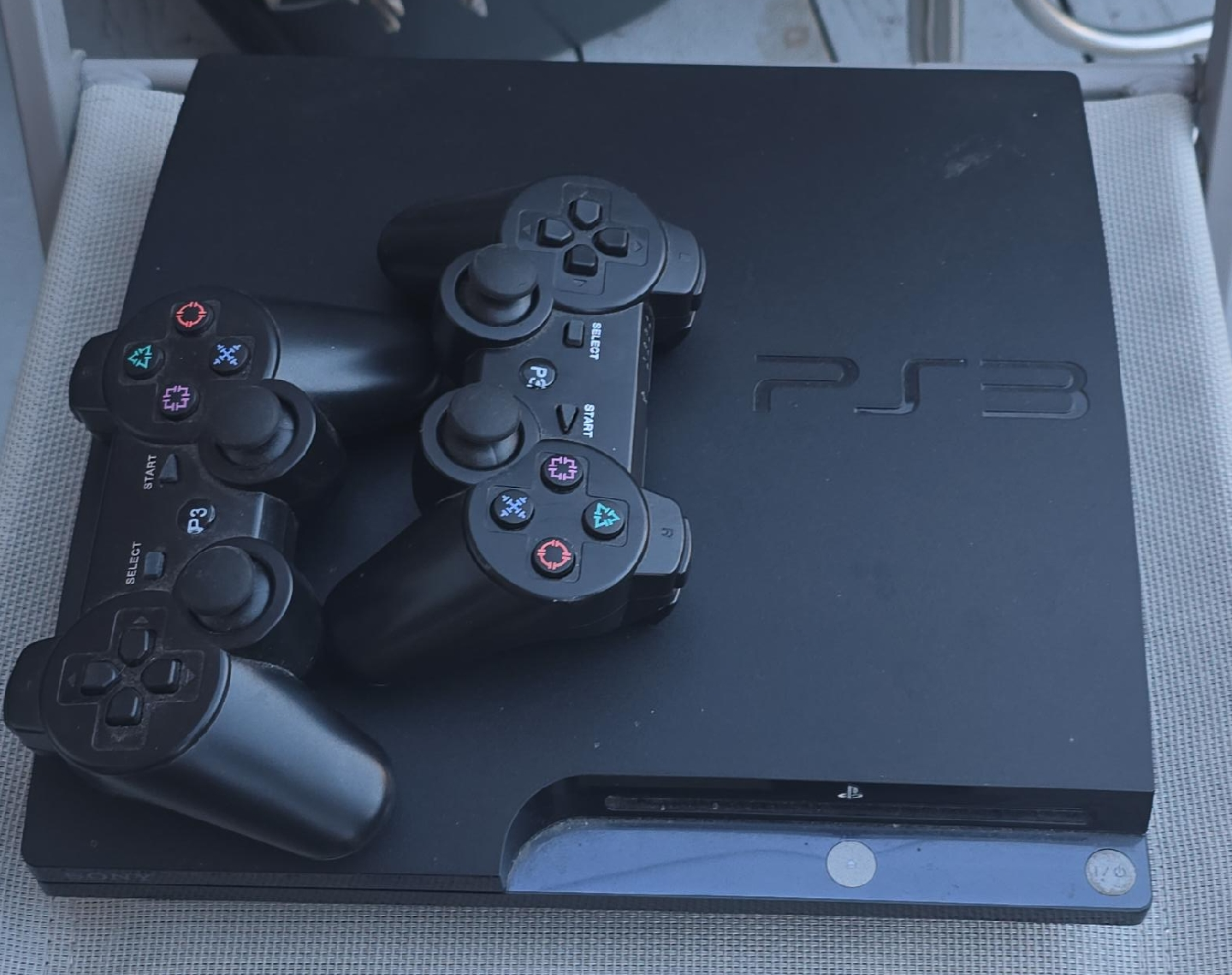 PlayStation 3 (PS3) with 2 Controllers