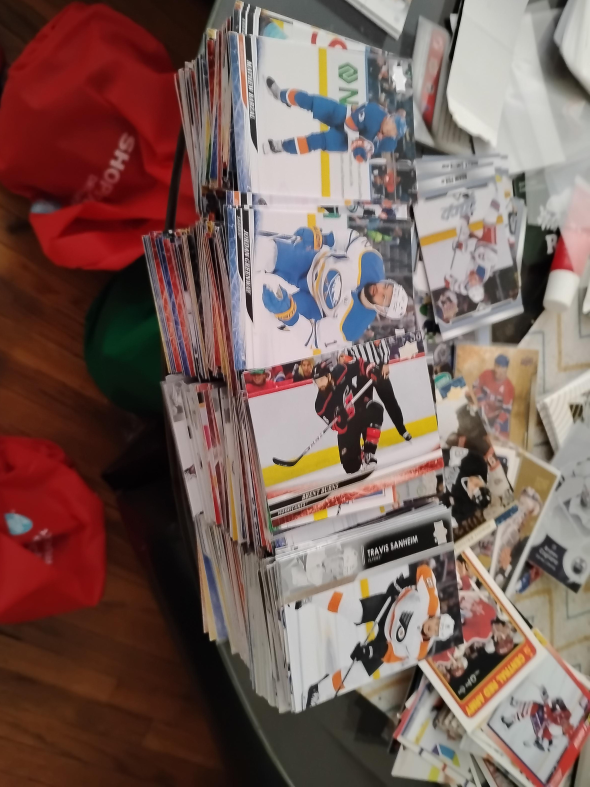 Hockey Cards - Upper Deck thumbnail