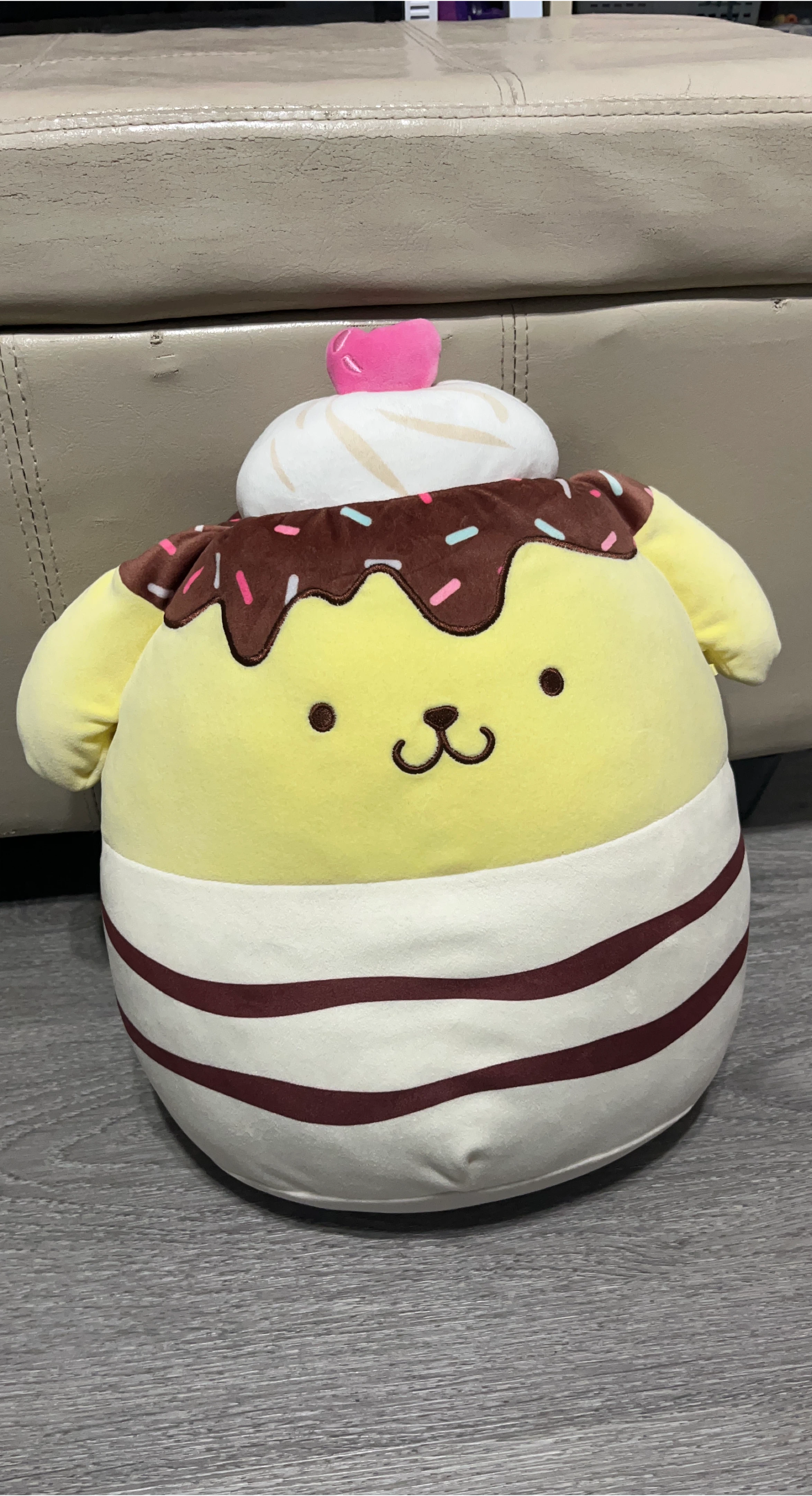Pompompurin Dessert Plush