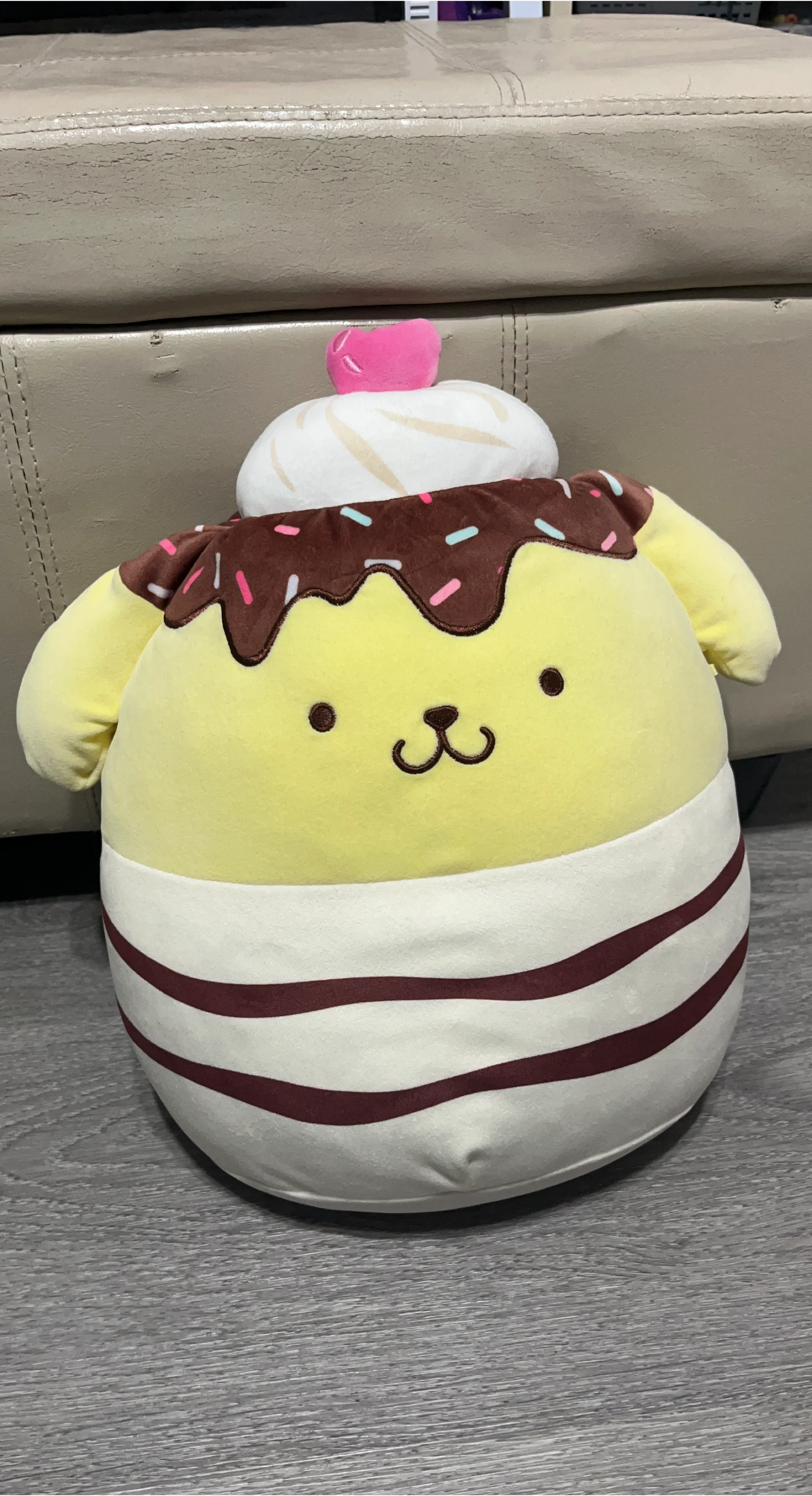 Pompompurin Dessert Plush