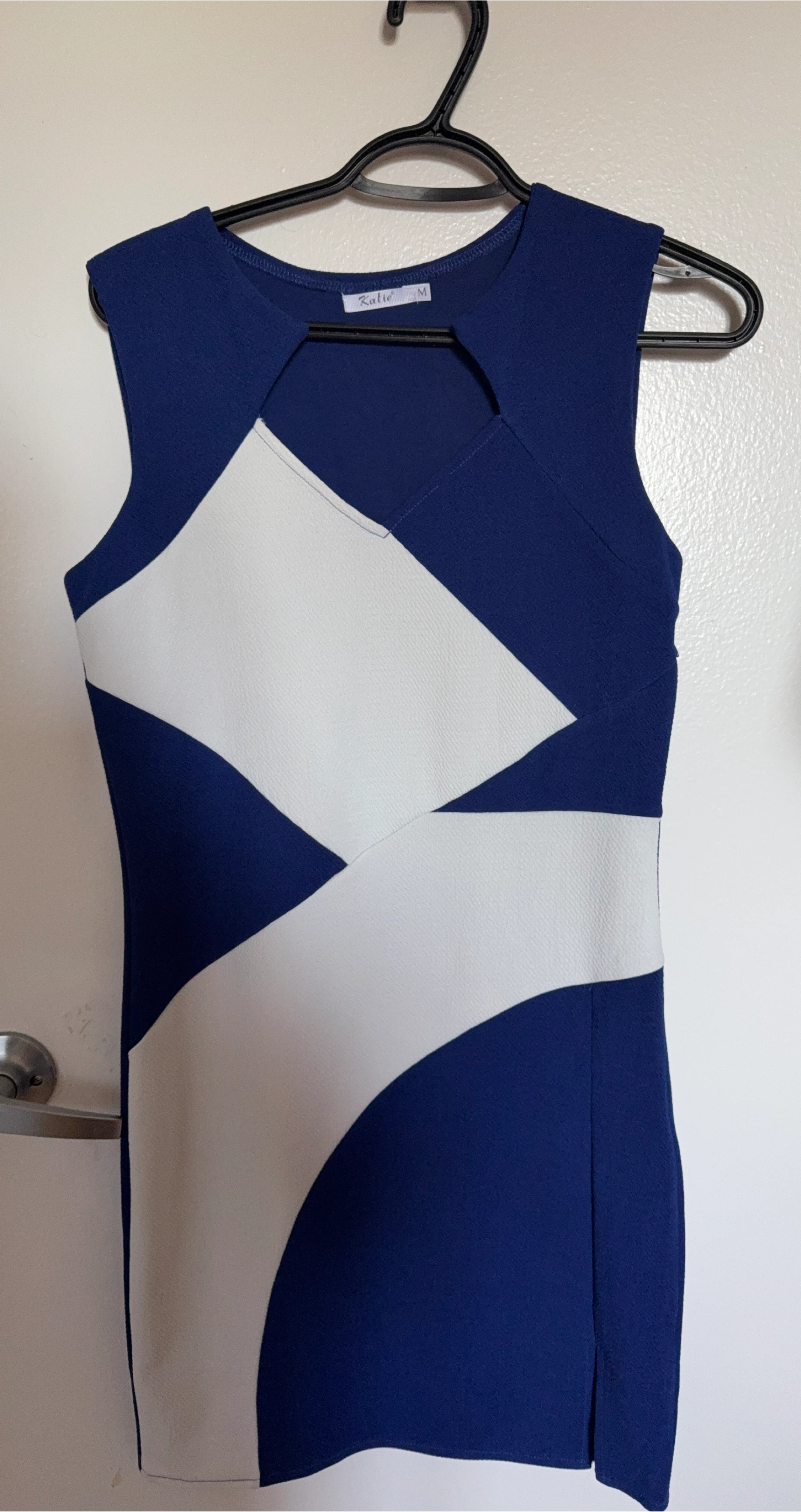 Katie Dress - Size M thumbnail