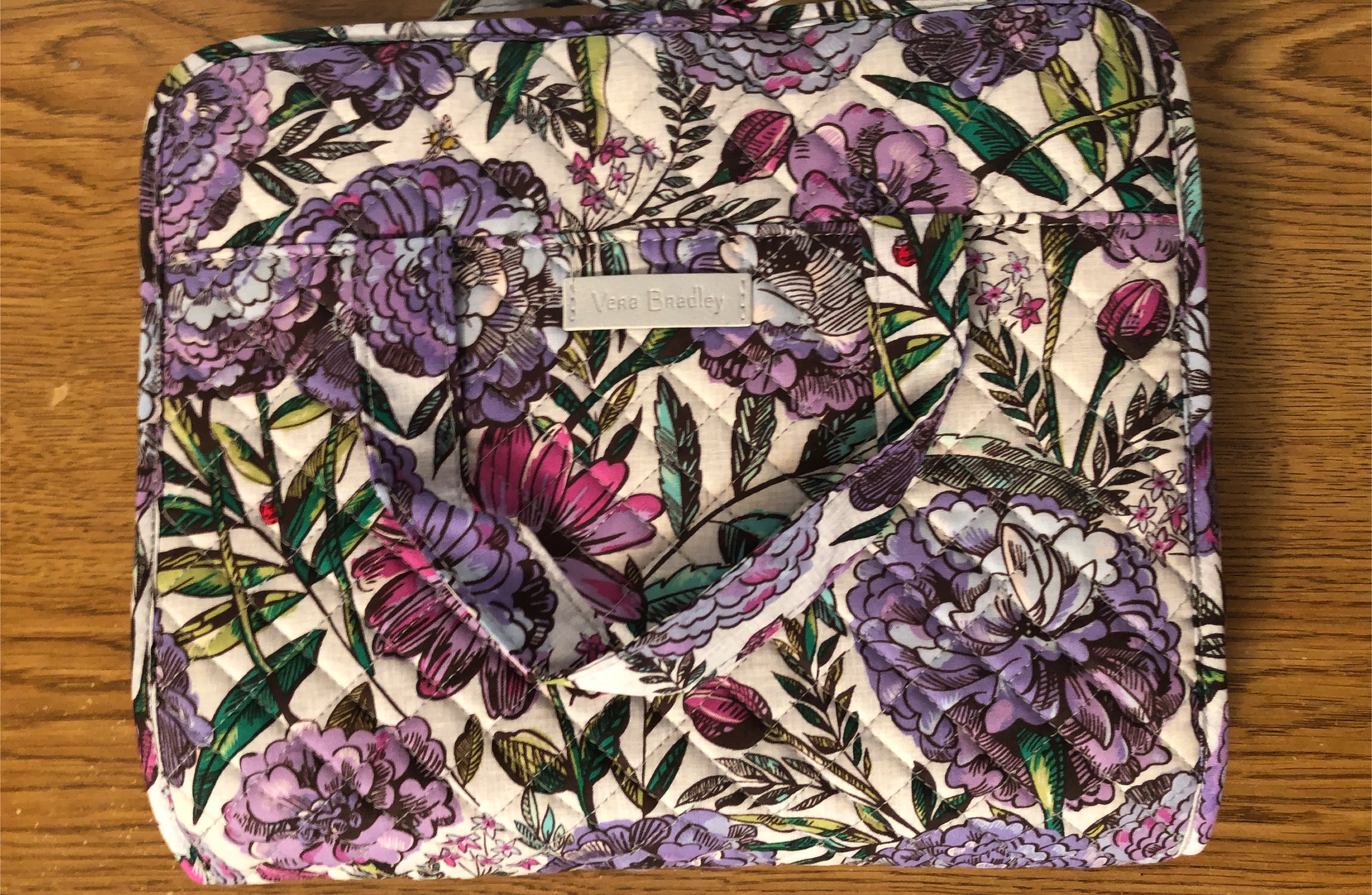 A Brand New Vera Bradley Floral Hanging Travel Organizer thumbnail