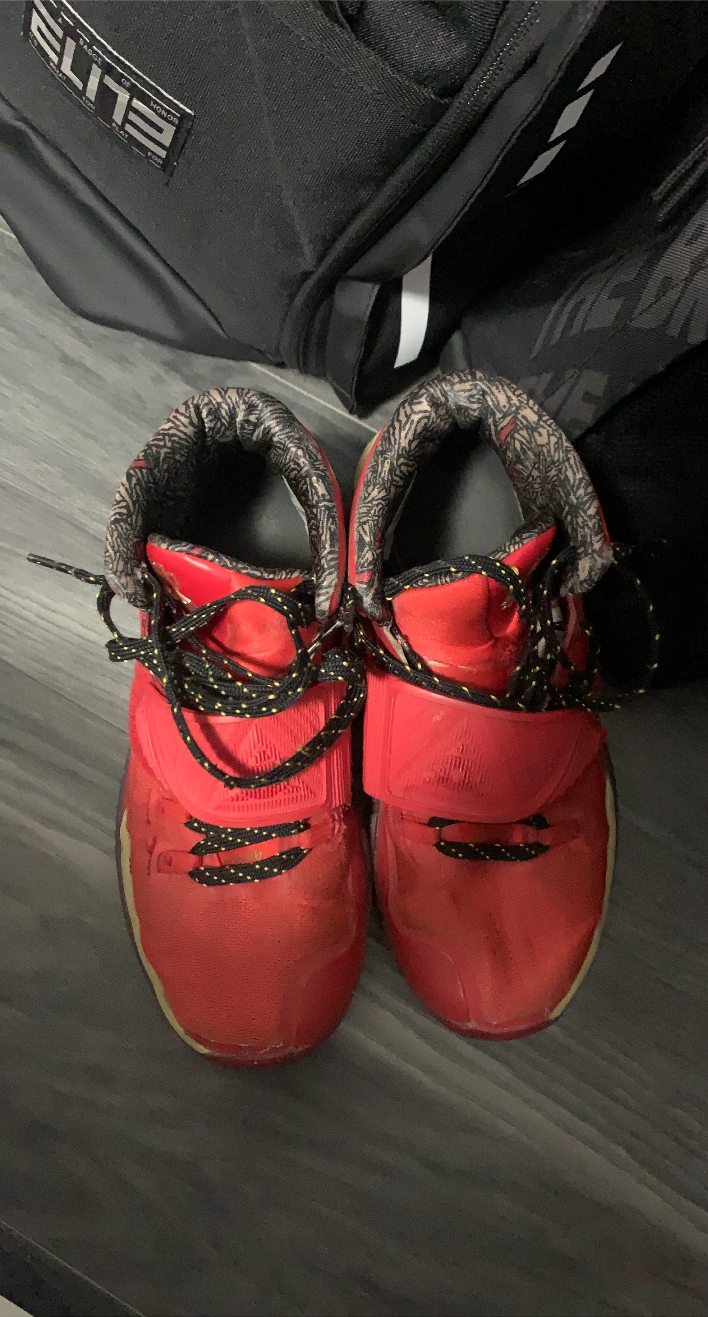 Nike Kyrie 6 Basketball Shoes - Red