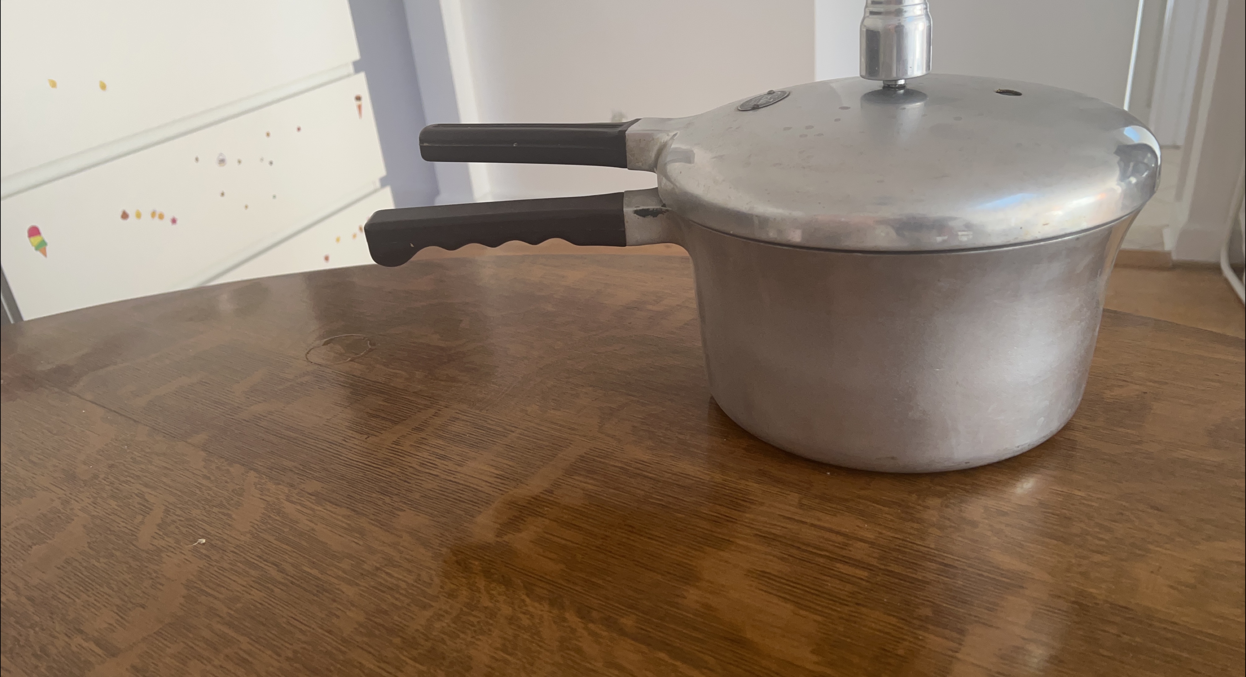 Vintage Presto National Pressure Cooker Model 407 thumbnail