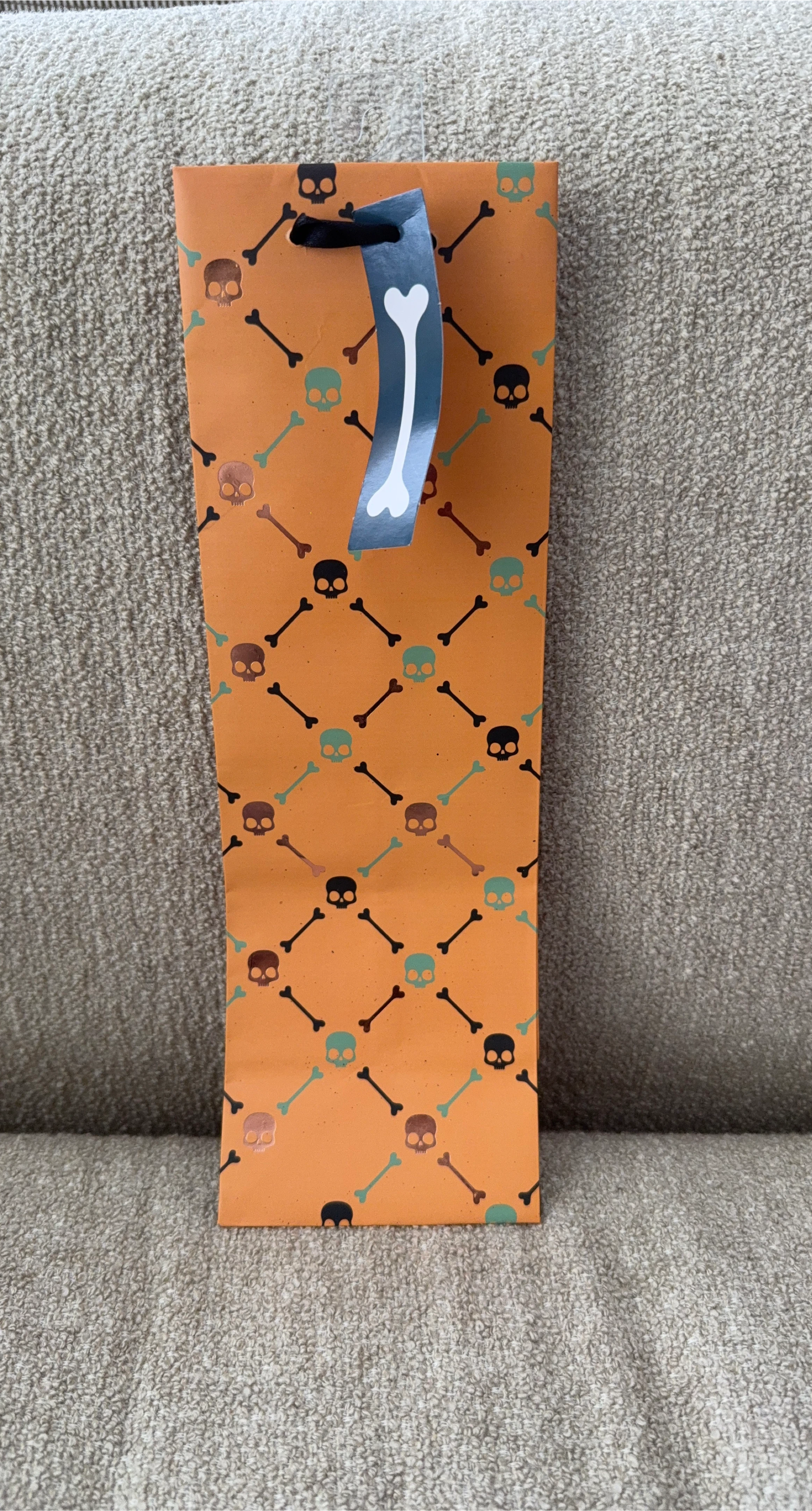 Halloween Gift Bag - Orange with Skull Design thumbnail