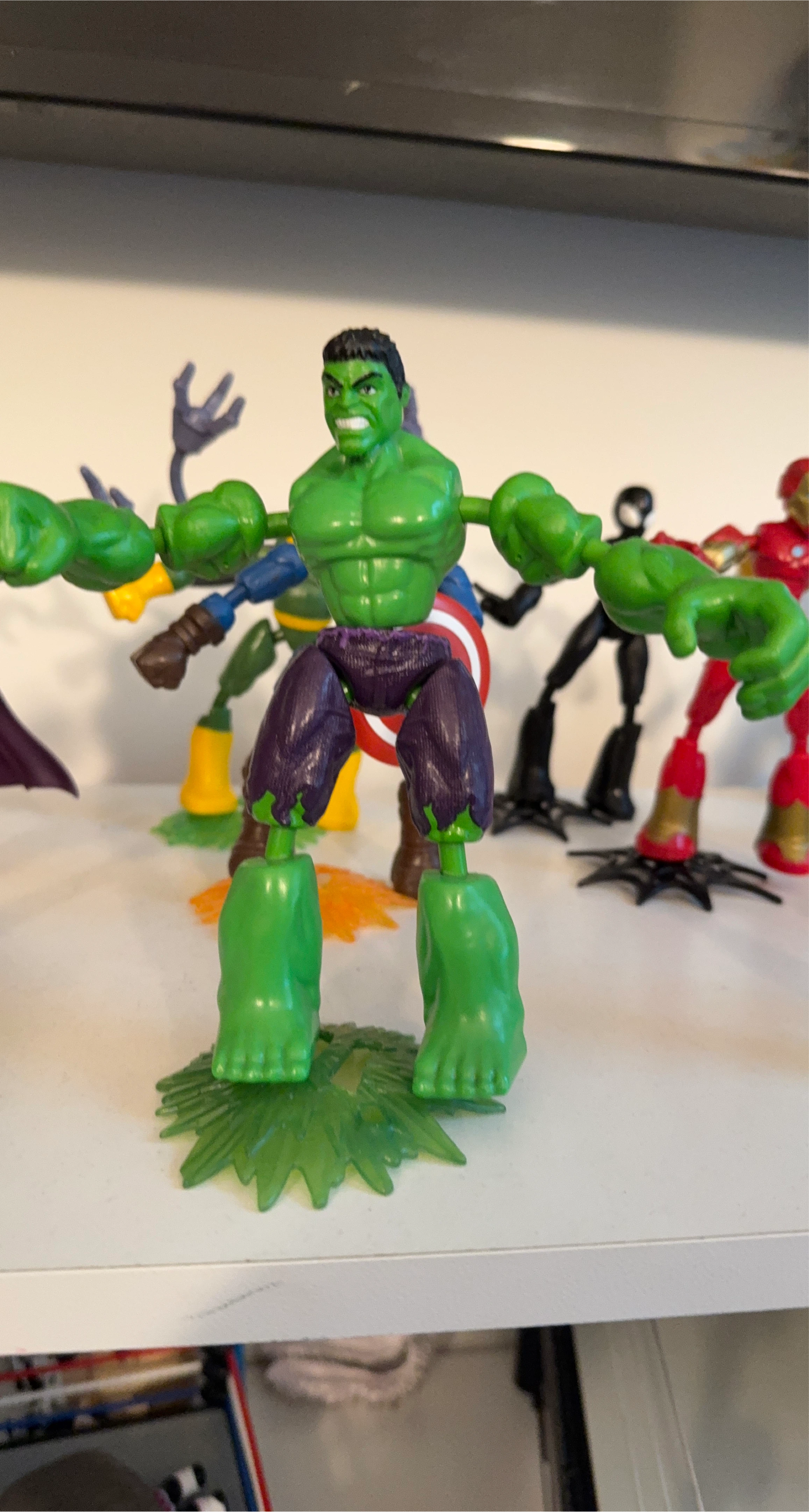 Marvel Stretch Hulk Action Figure
