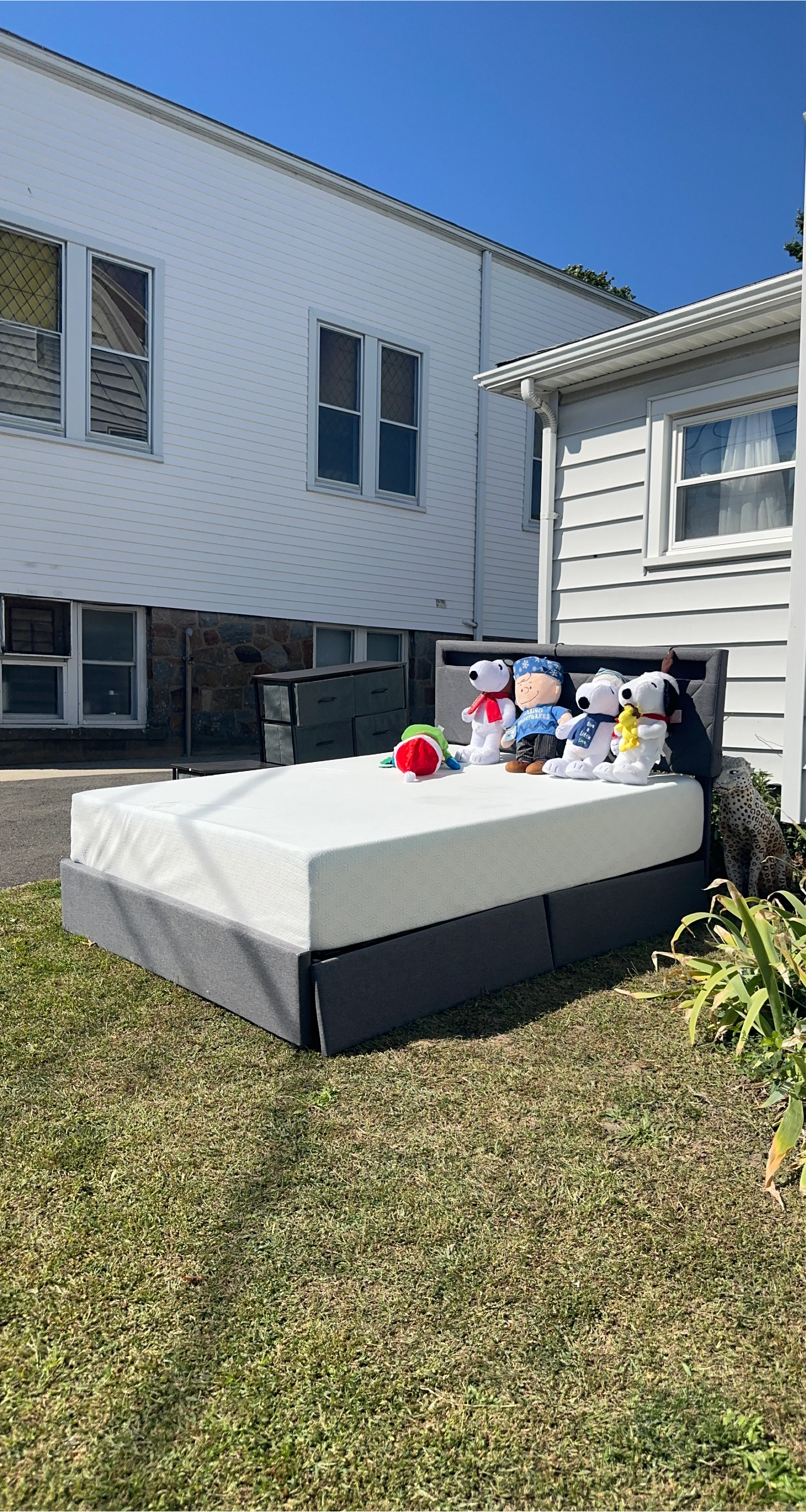 Mattress with Gray Base and night stand image indicator(1)