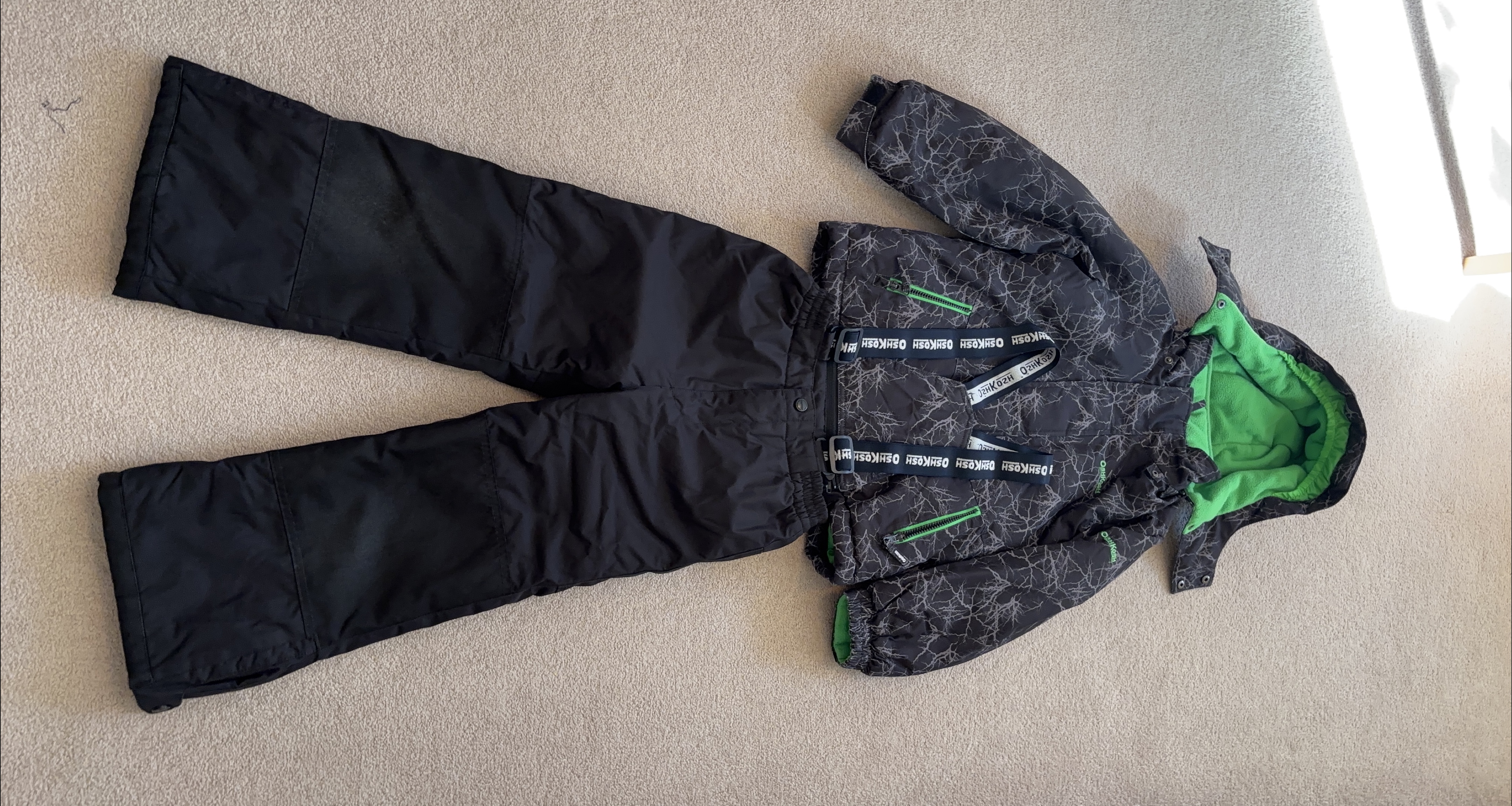 OshKosh B'gosh Kids Snowsuit Set - Black & Green size 6 thumbnail