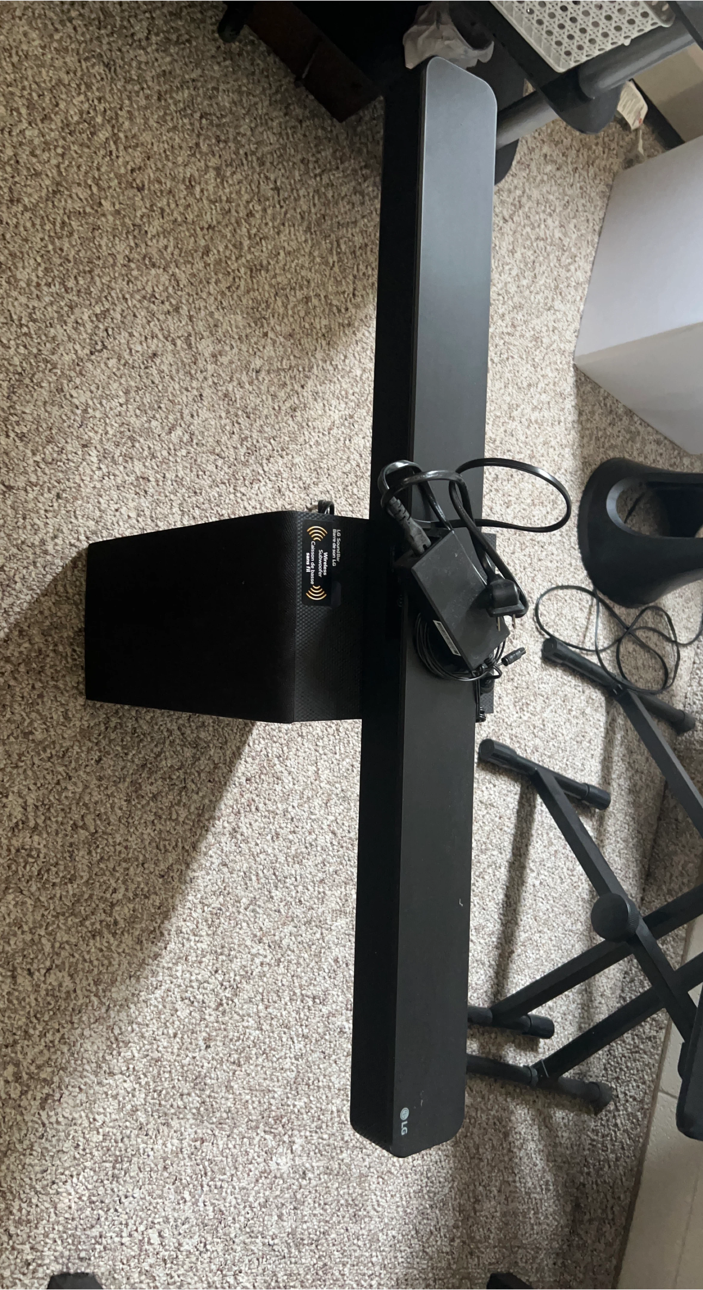 LG Wireless Active Subwoofer & Soundbar thumbnail