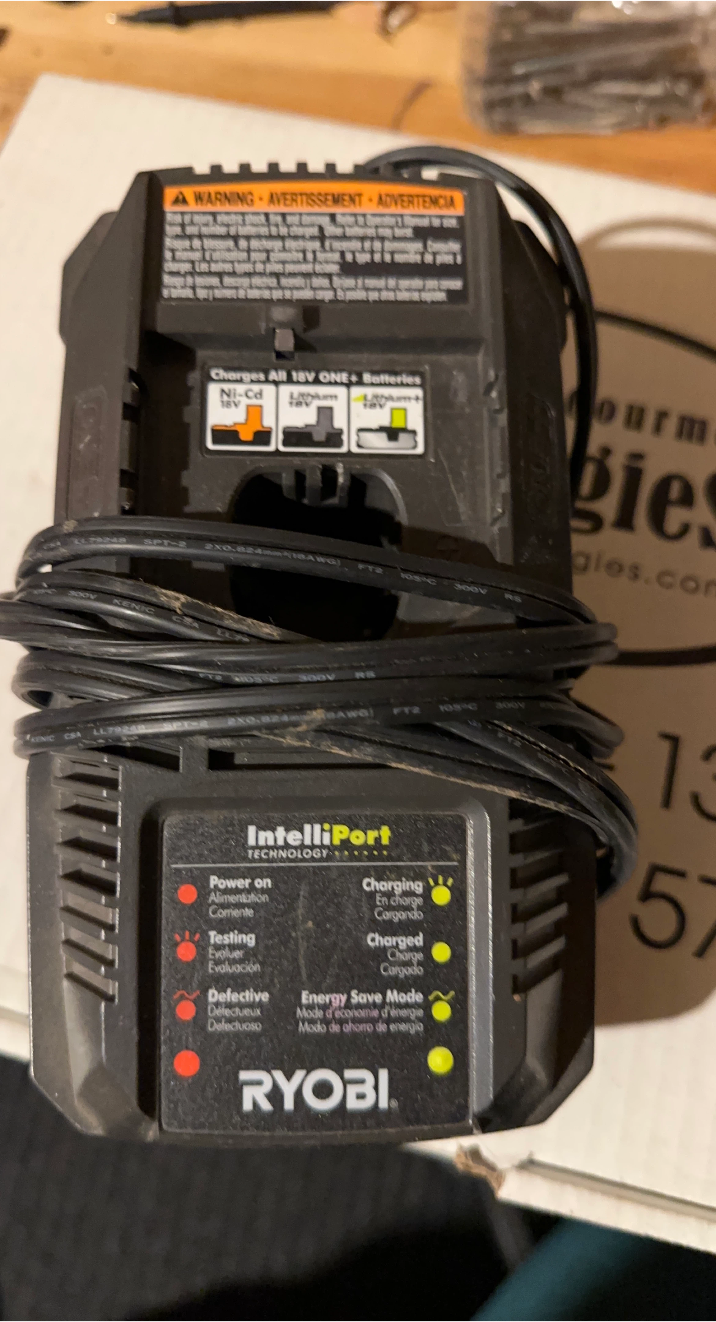 Ryobi IntelliPort Charger P118 thumbnail