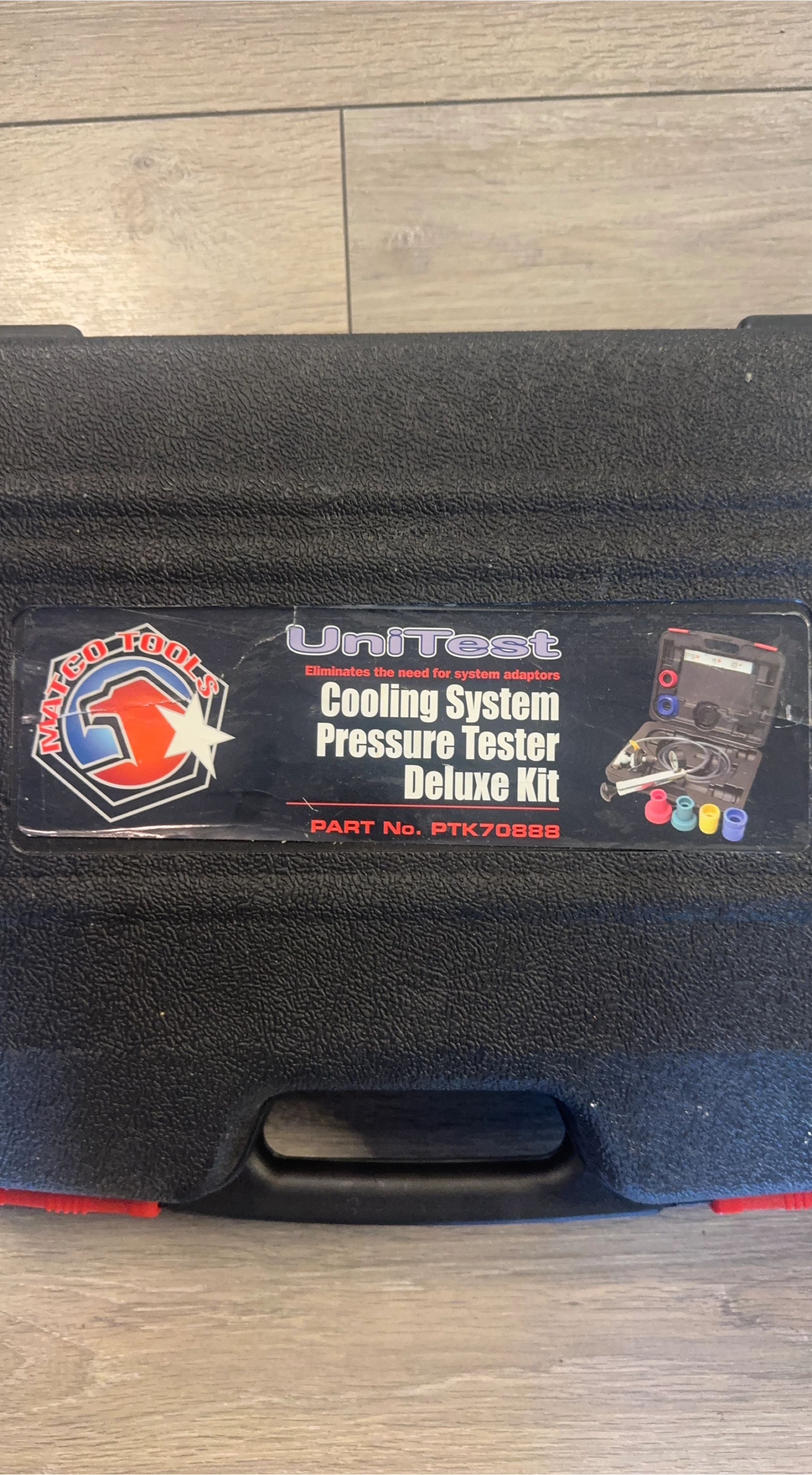 Matco Tools UniTest Cooling System Pressure Tester Deluxe Kit thumbnail