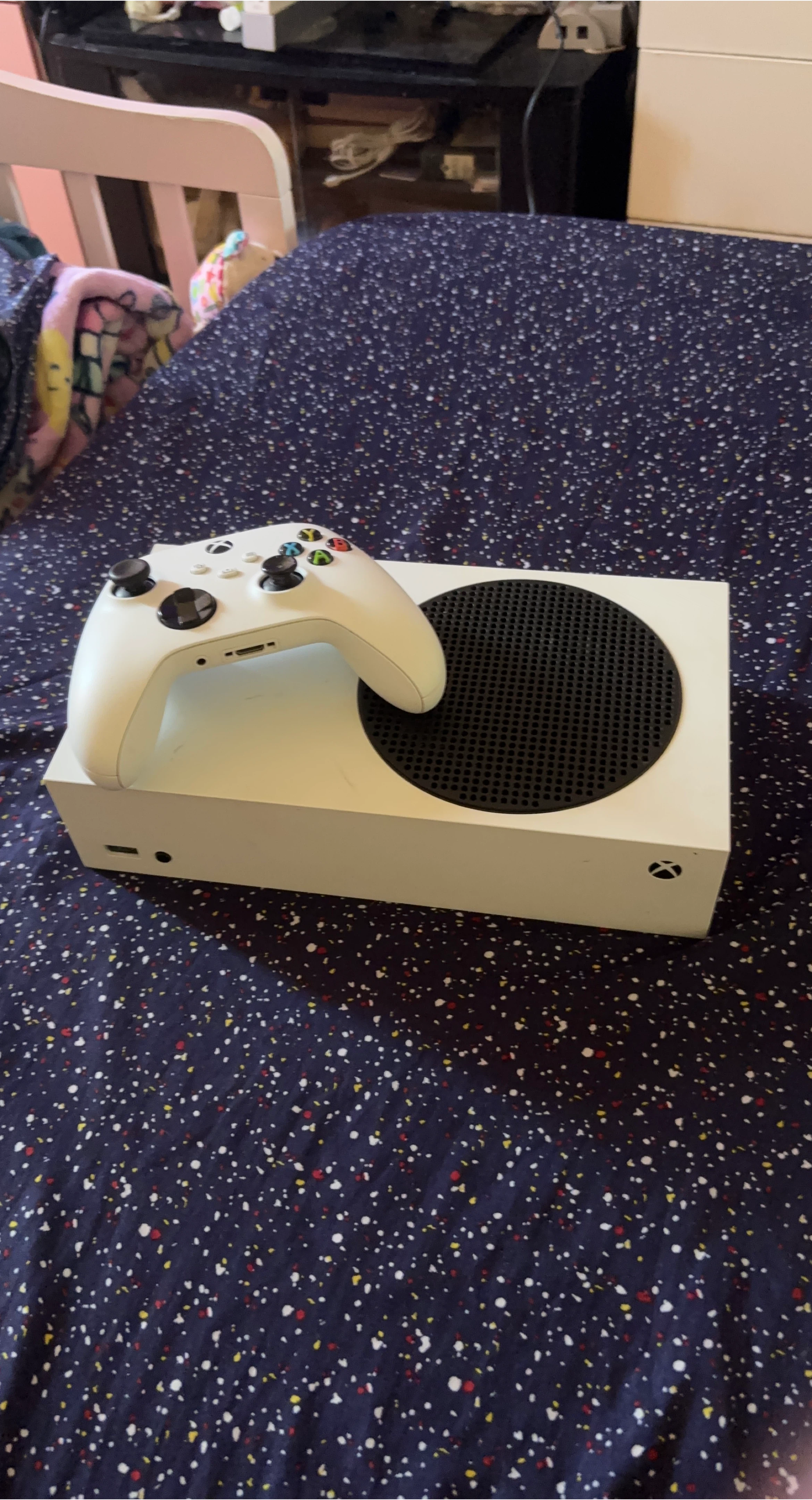 Xbox Series S Console with Controller thumbnail