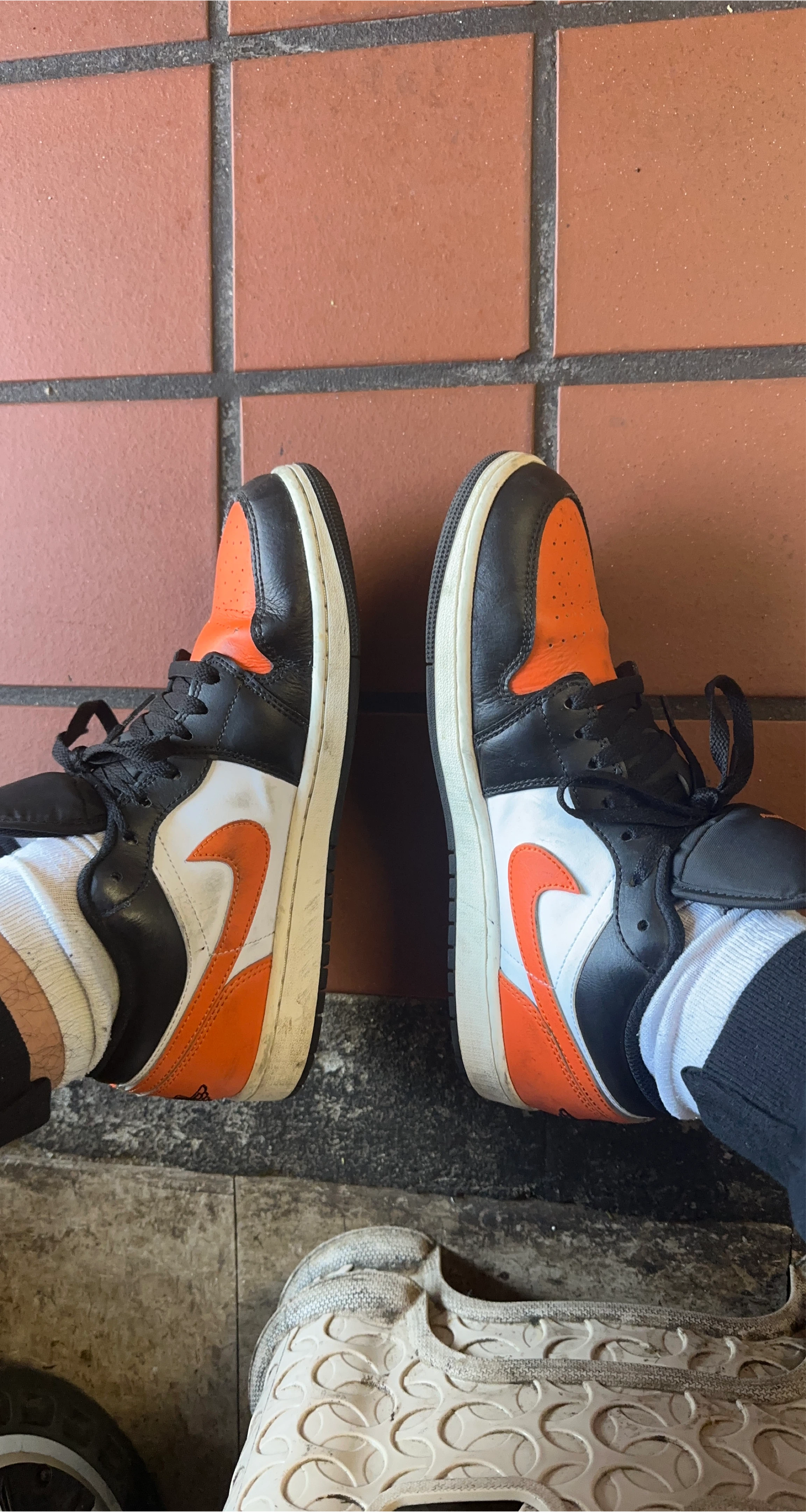 Nike Air Jordan 1 Retro High Shattered Backboard thumbnail