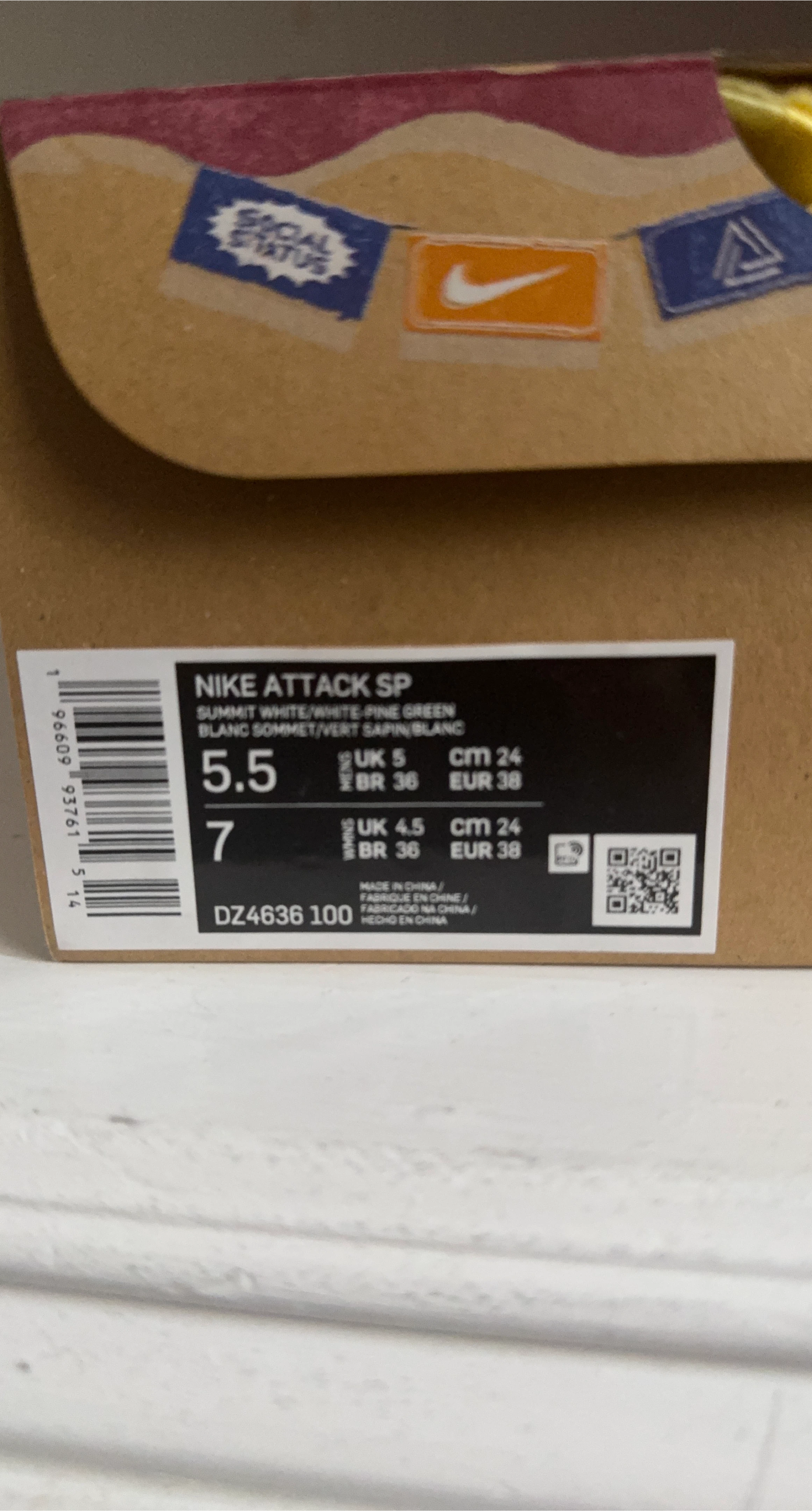 Nike Attack SP Summit White/Pine Green, Size 7 thumbnail