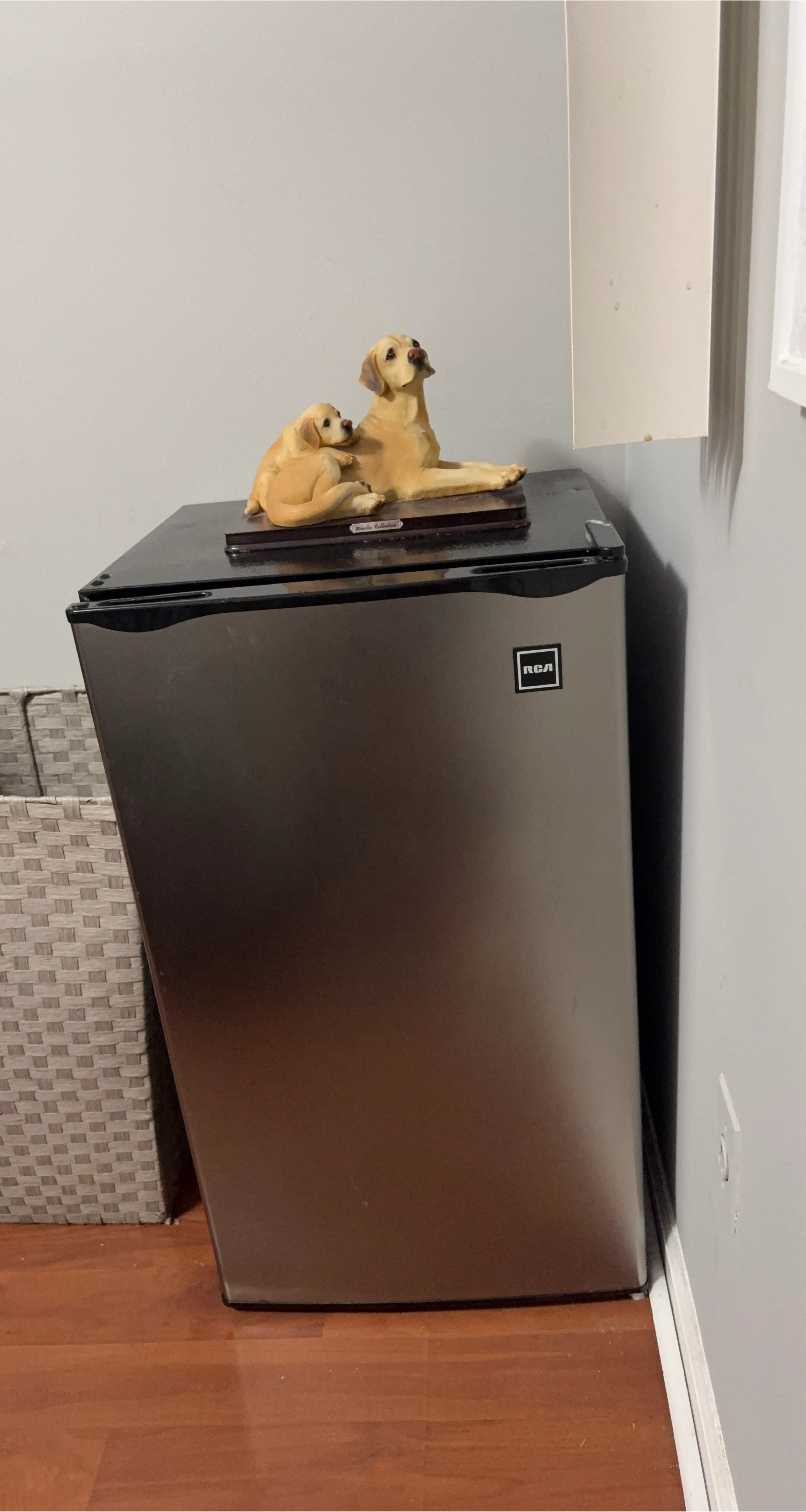 RCA Mini Refrigerator image indicator(1)
