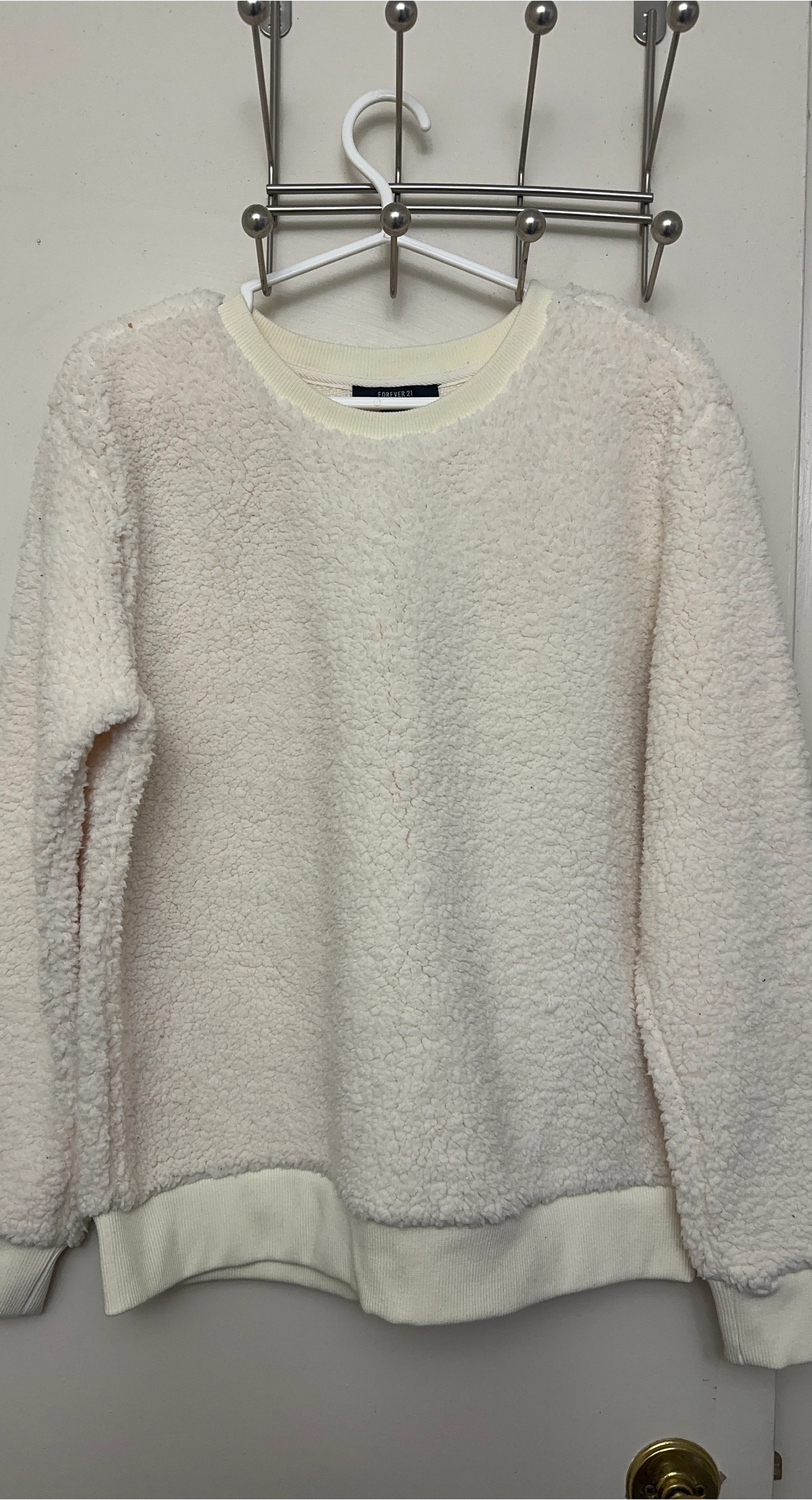 Forever 21 Cream Sherpa Pullover 🧡
