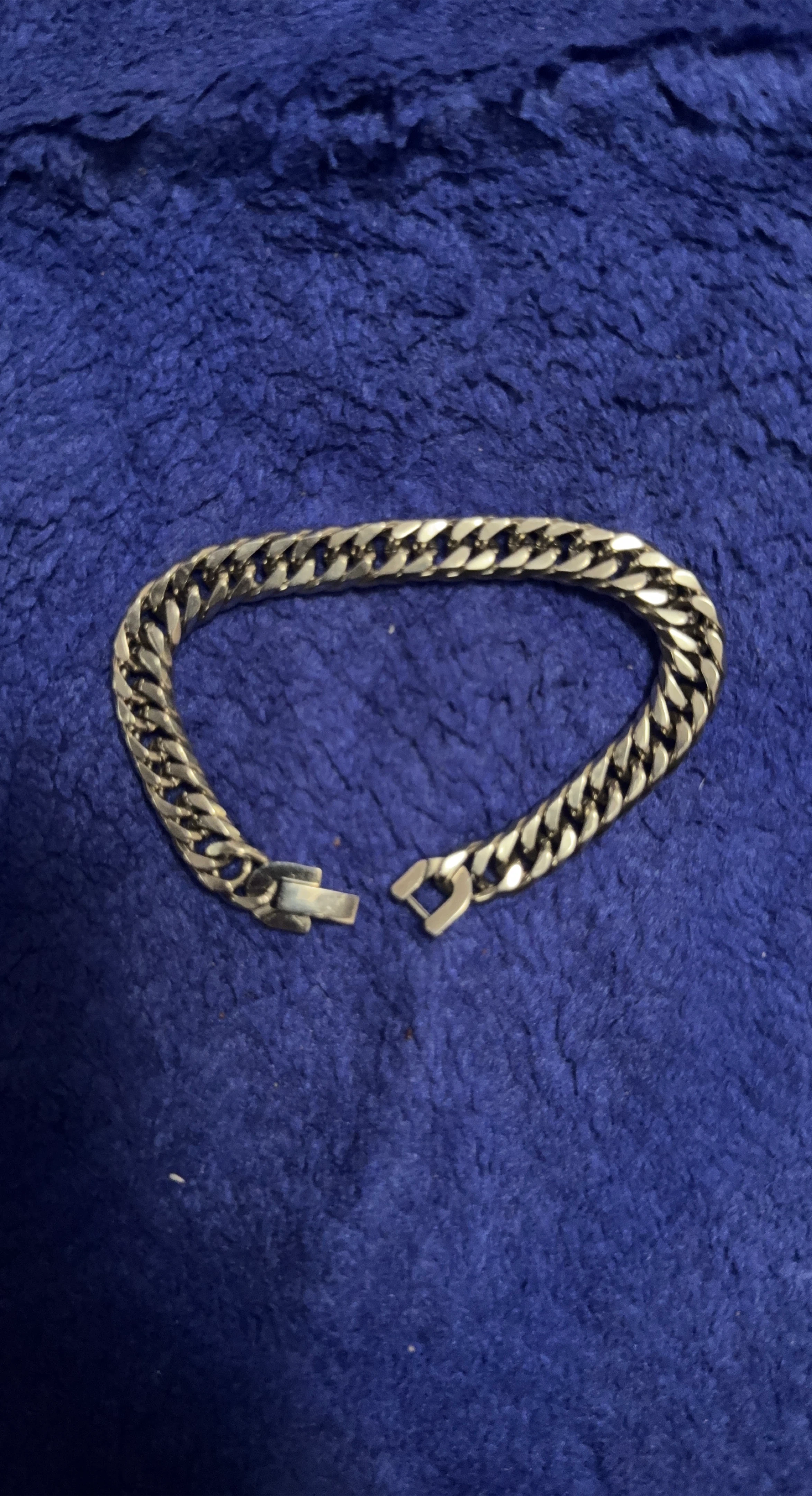 Silver Cuban Link Bracelet thumbnail