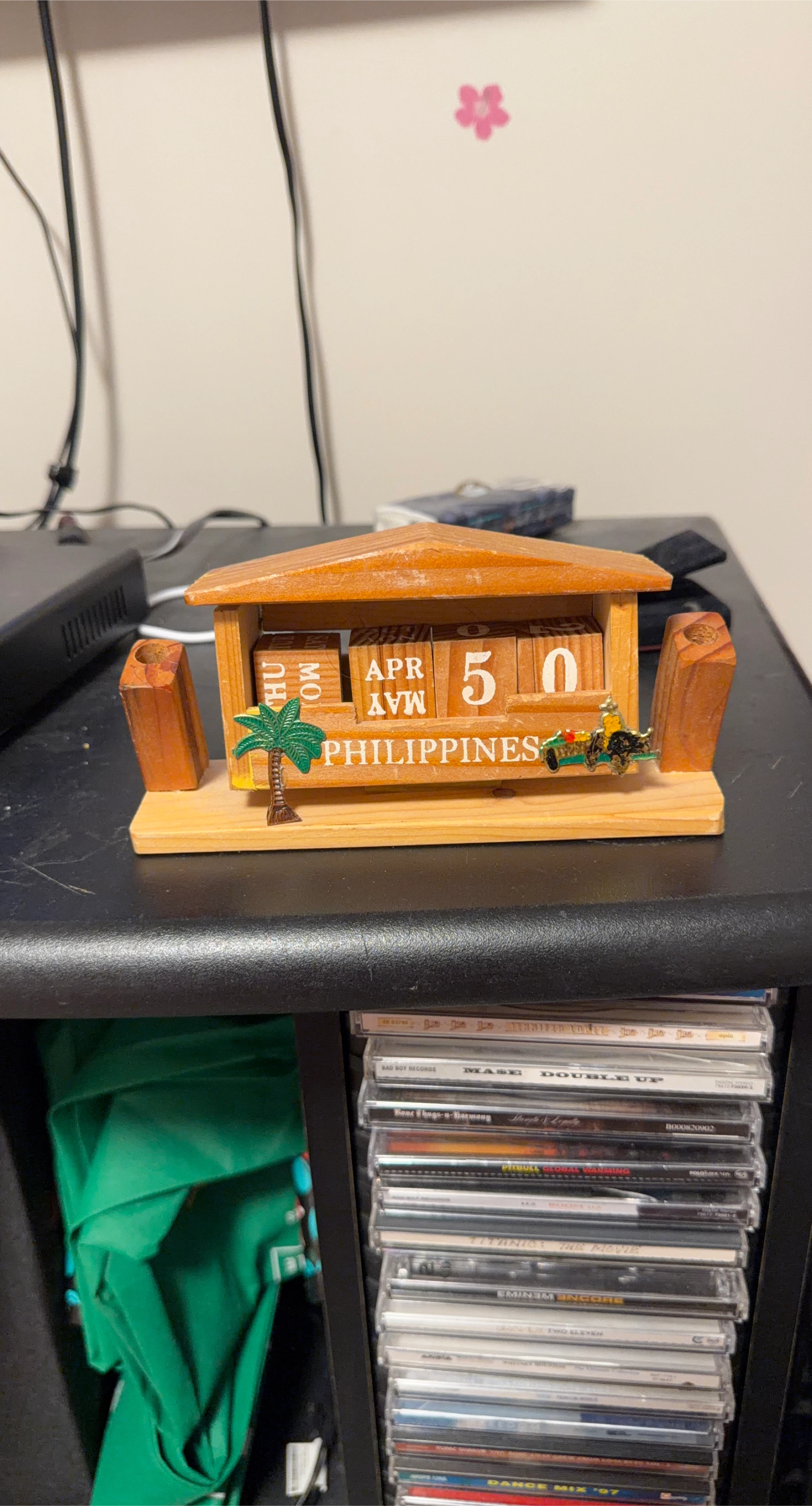 Philippines Wooden Perpetual Calendar thumbnail