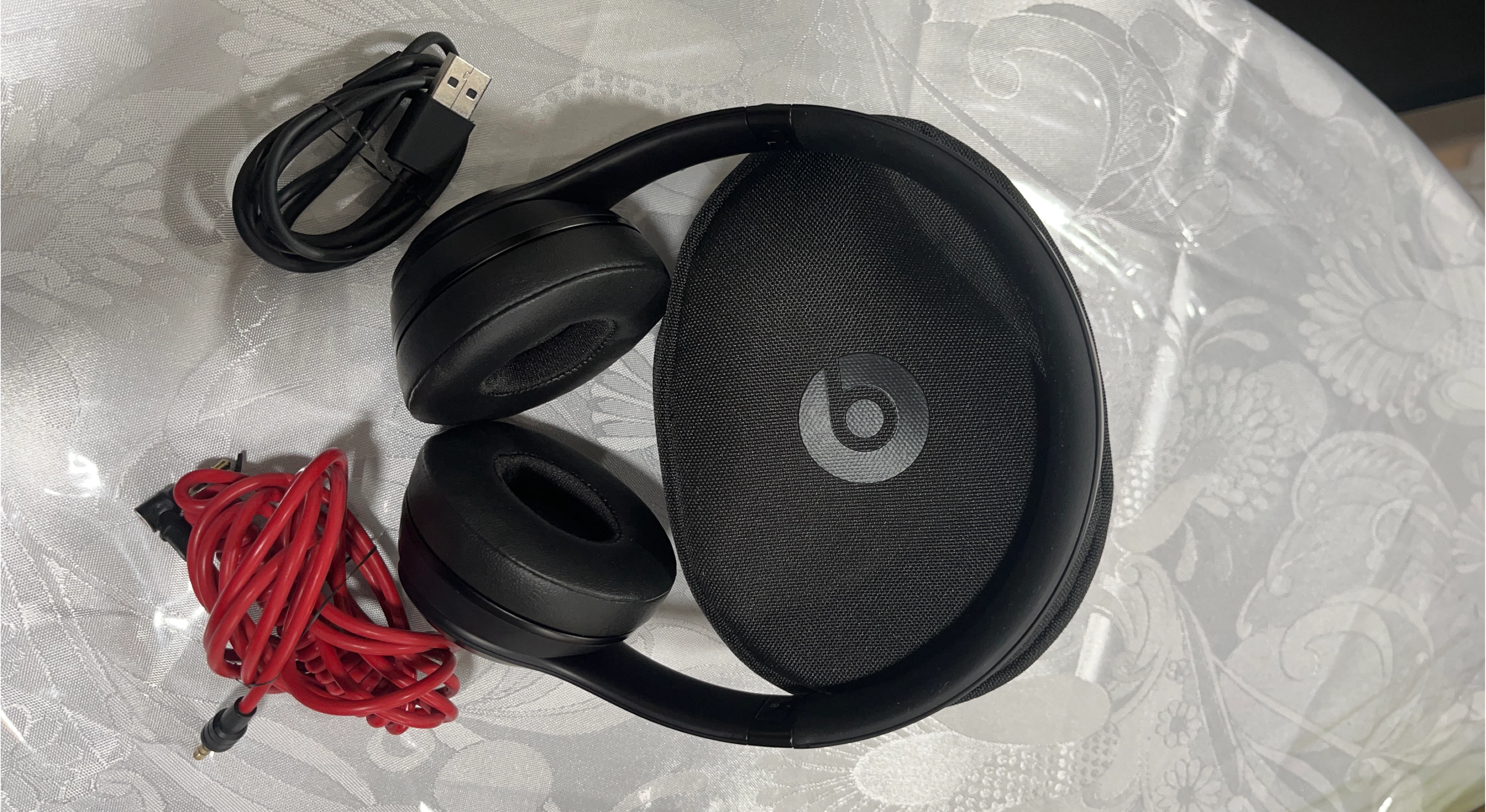 Beats Solo3 Wireless Headphones - Black thumbnail