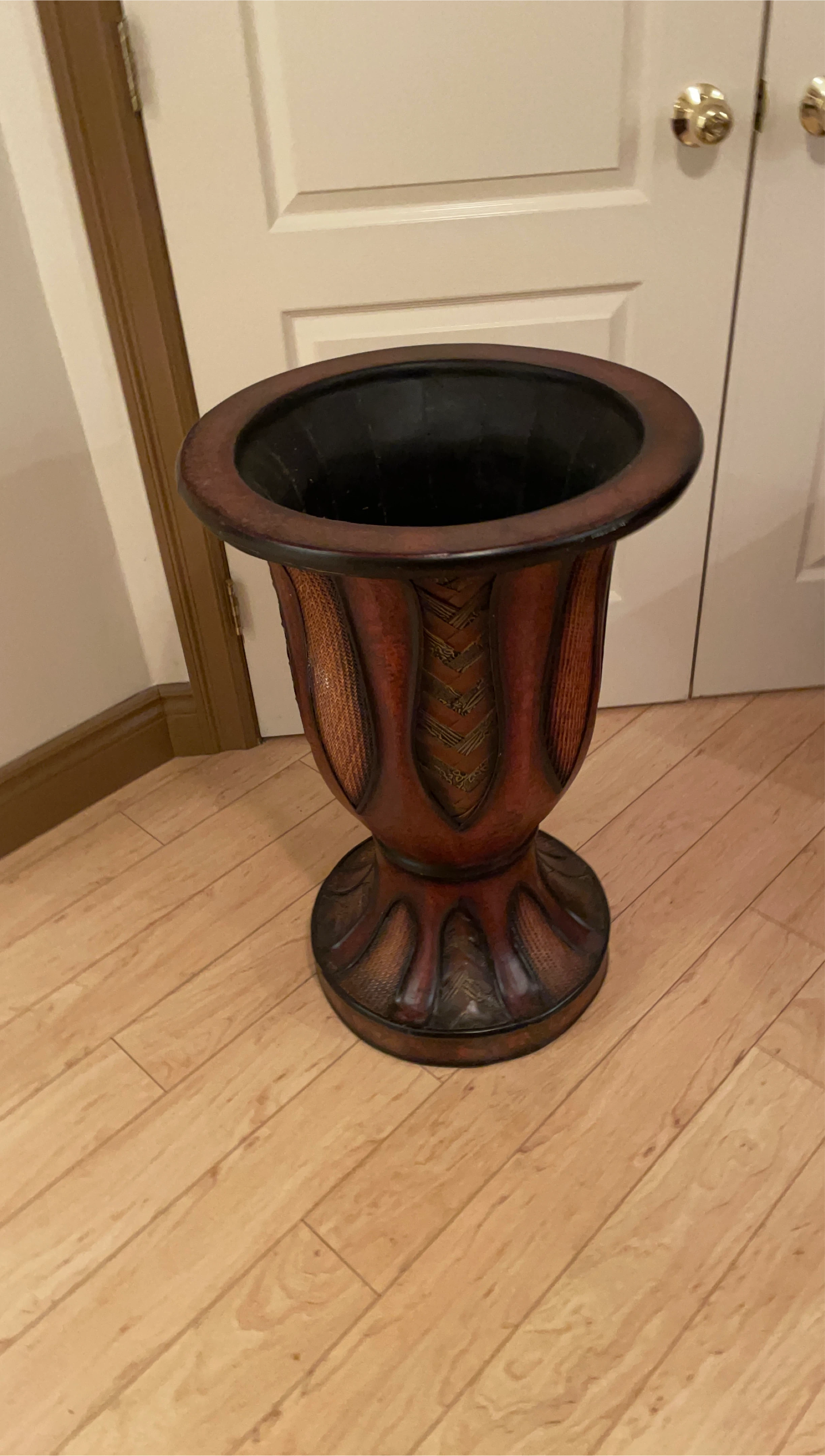 Decorative Brown Urn Vase thumbnail