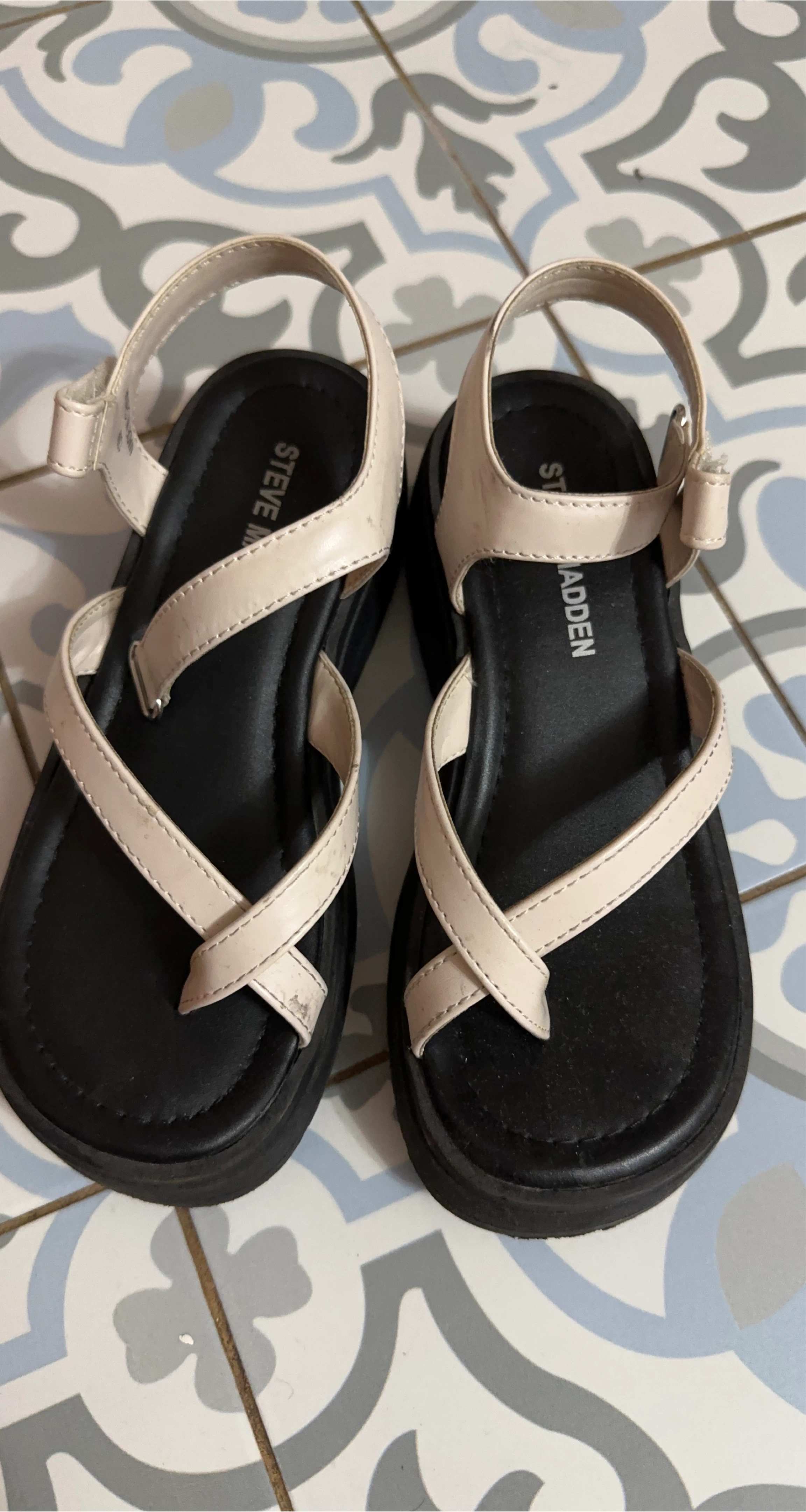 Steve Madden Black Sandals thumbnail