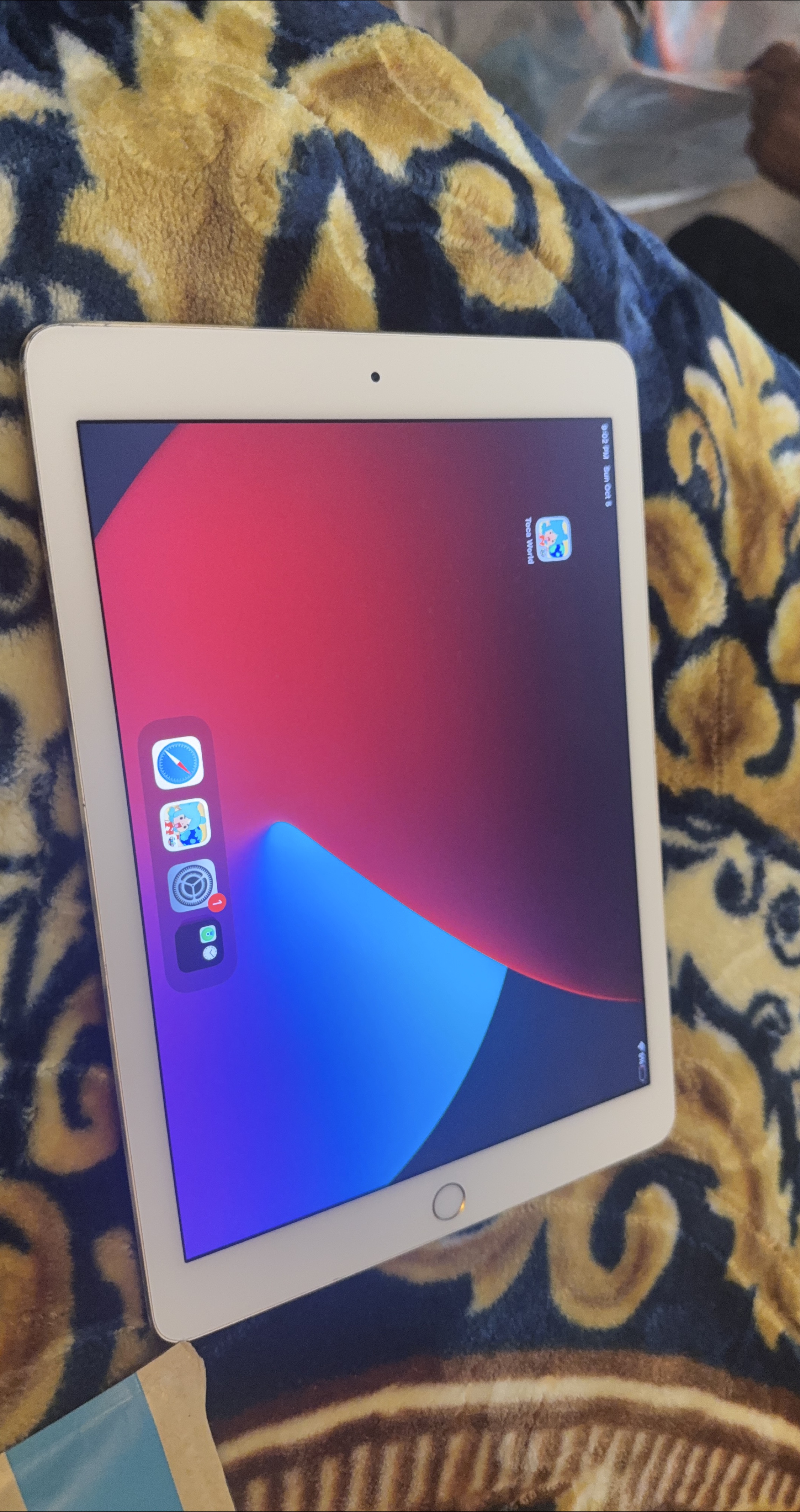 Apple iPad thumbnail