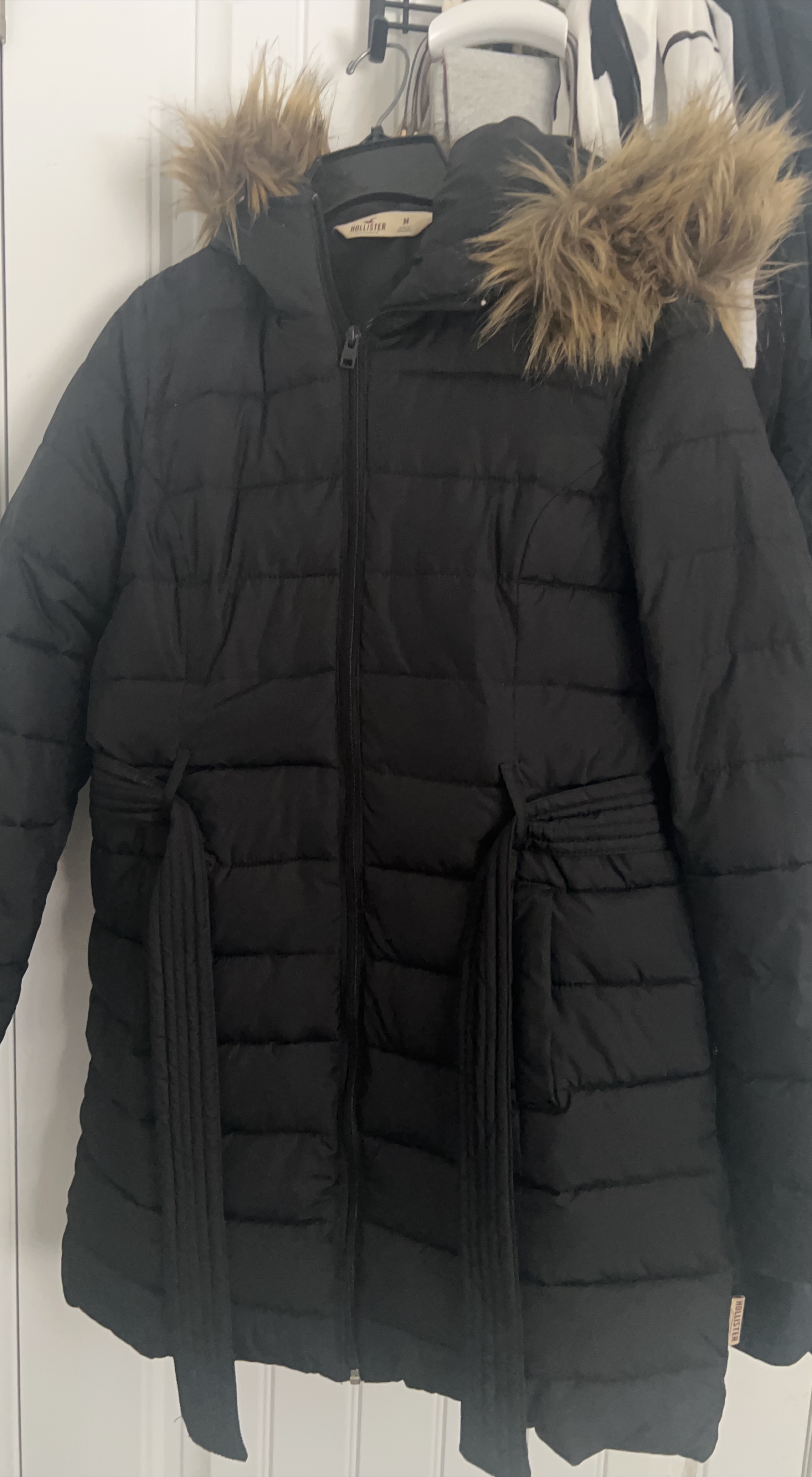 Hollister Black Puffer Jacket - Size M thumbnail