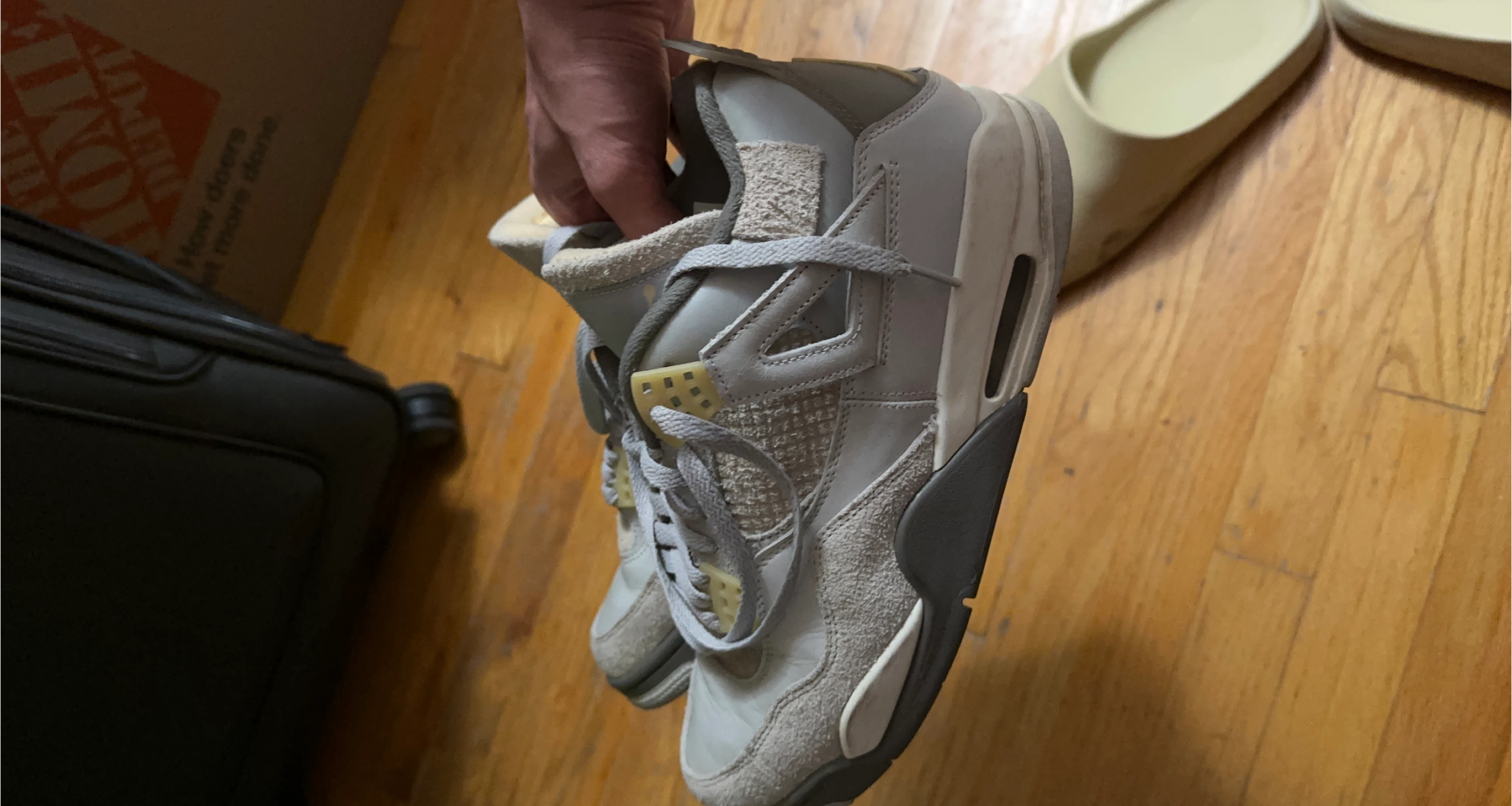 Jordan 4 Retro SE 'Craft' Photon Dust thumbnail