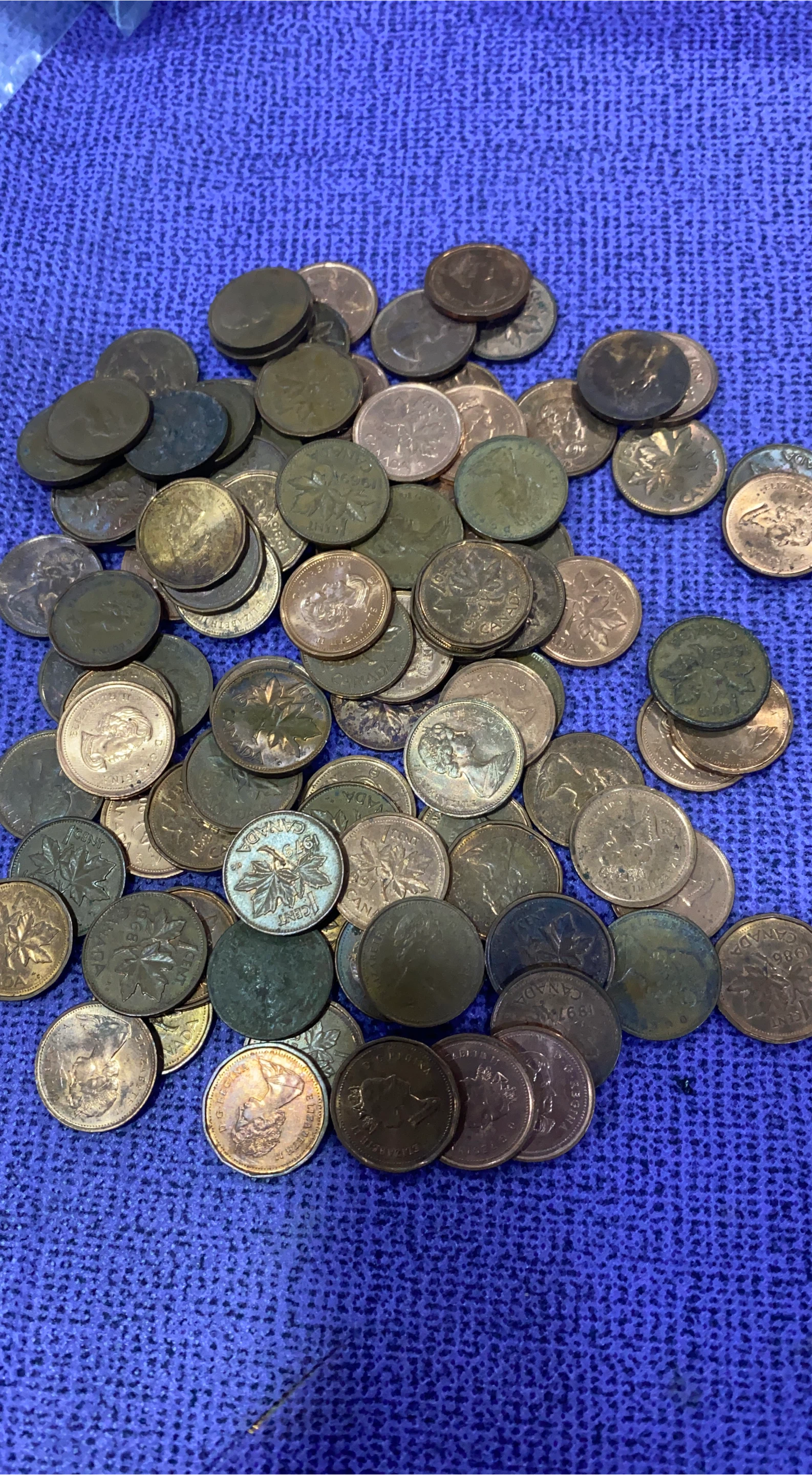 100- Canadian One Cent Coins - Assorted Years thumbnail
