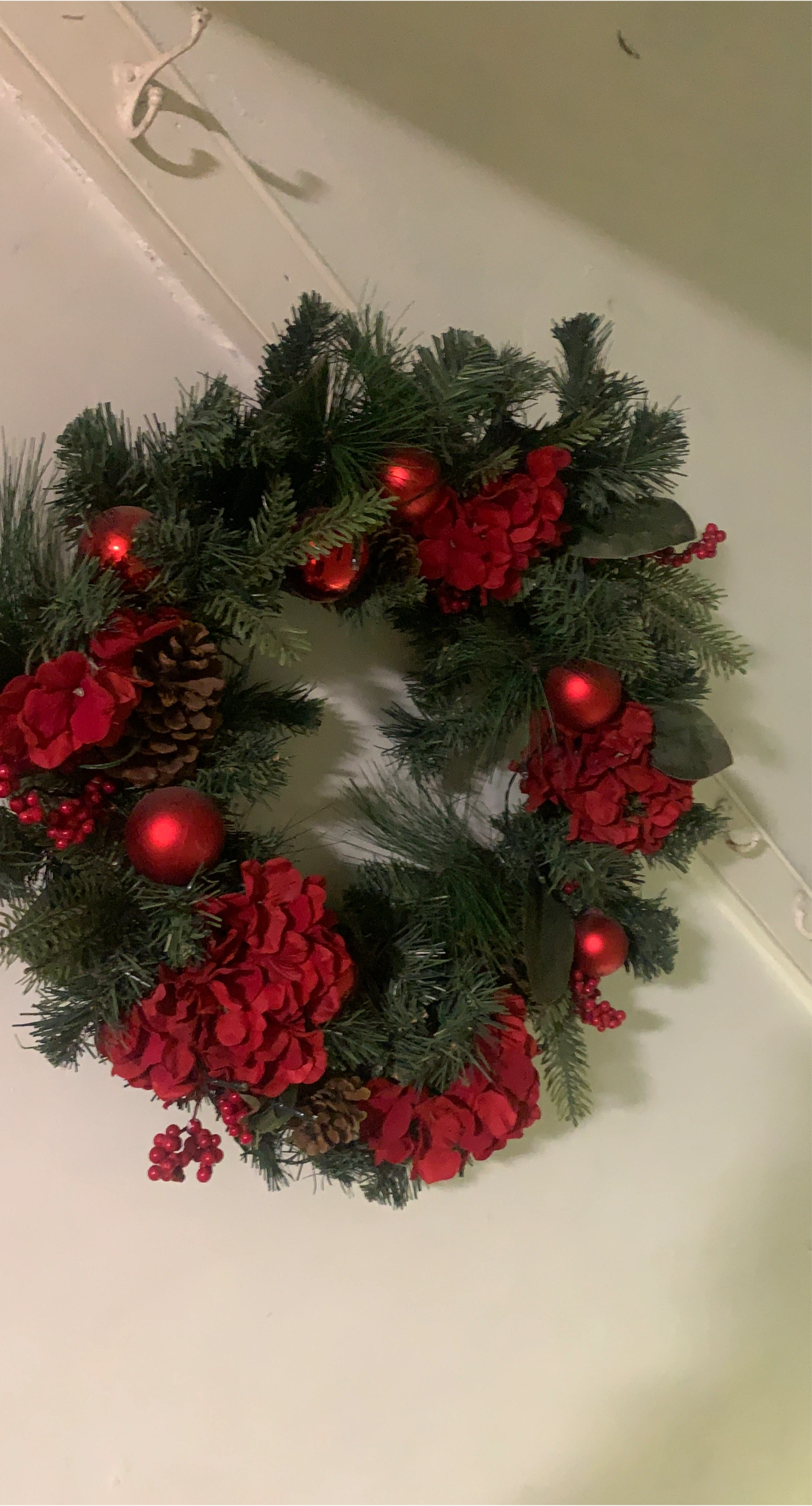 Christmas Wreath with Red Decorations thumbnail