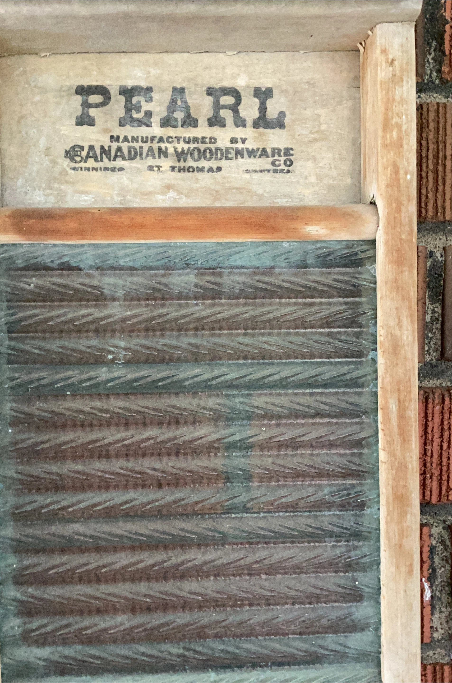 Vintage Pearl Canadian Woodenware Washboard thumbnail