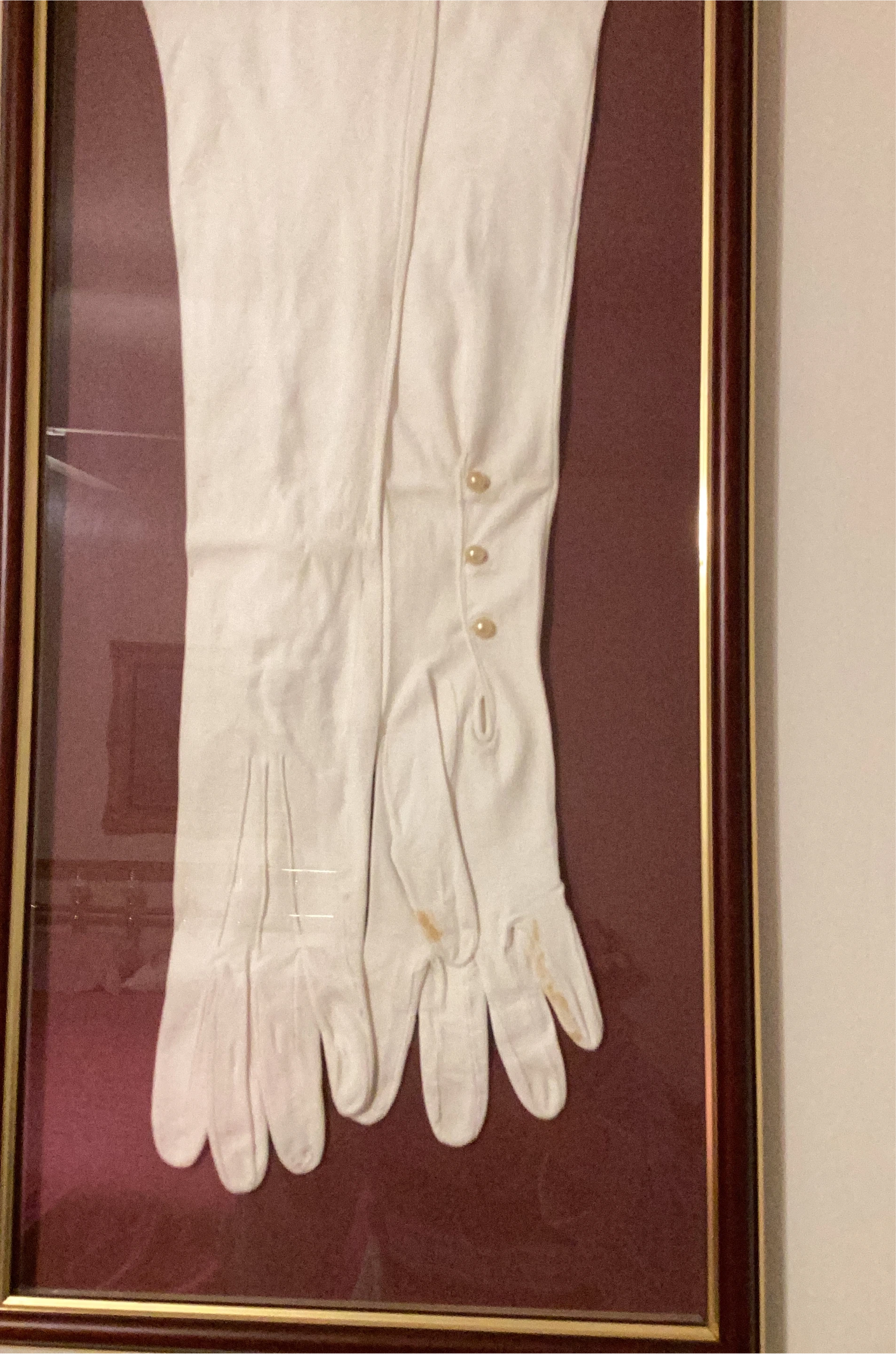 Framed White Gloves thumbnail