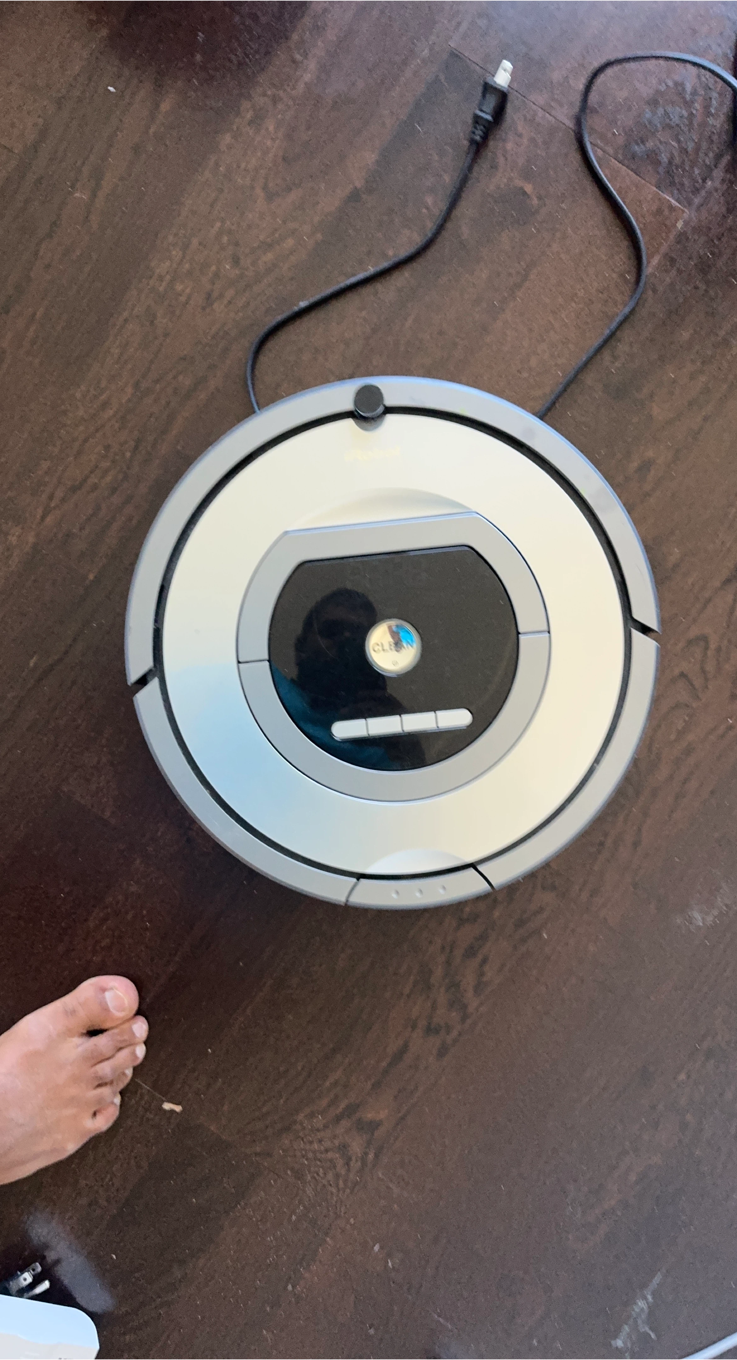 iRobot Roomba Vacuum thumbnail
