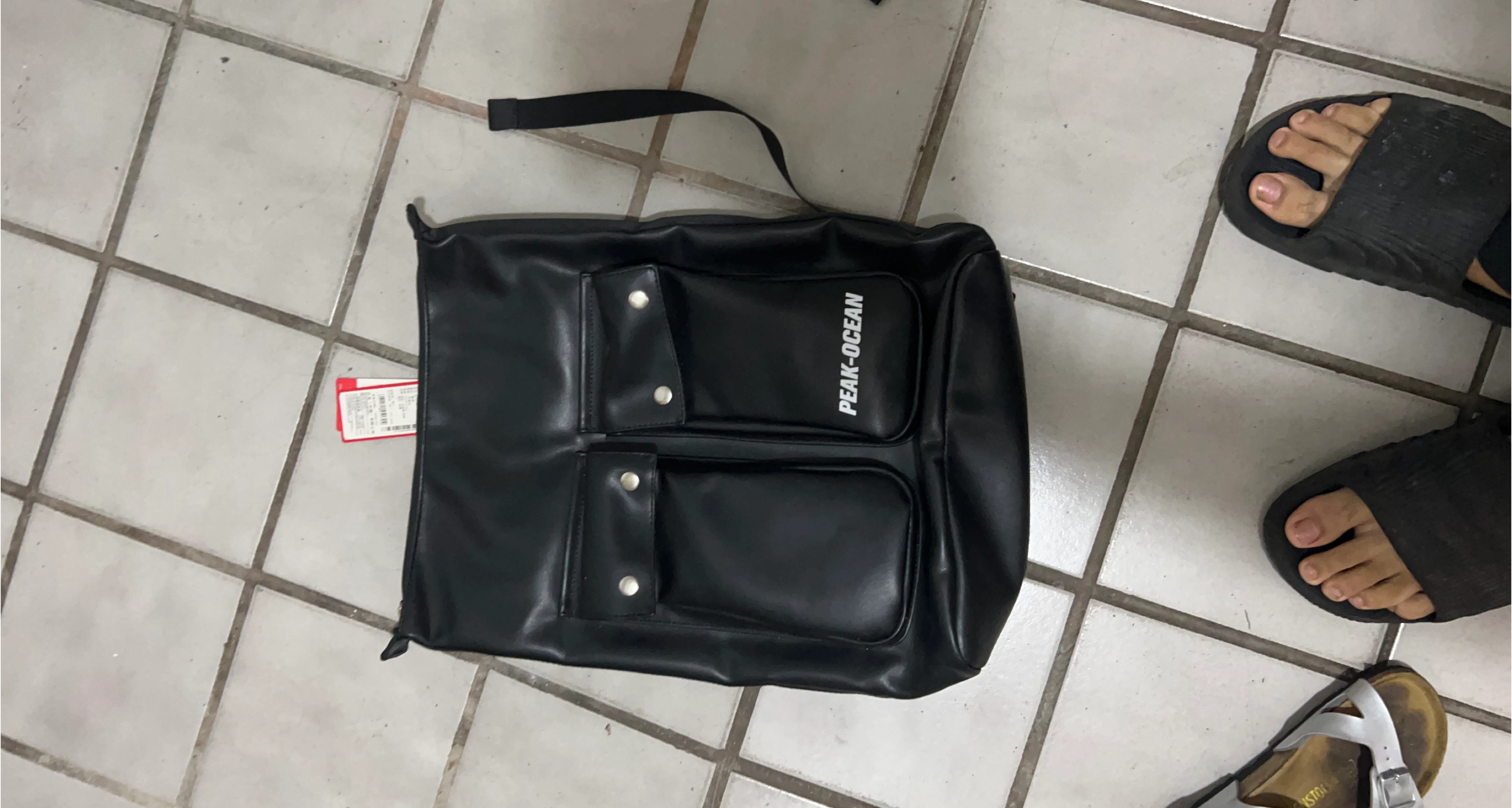 Peak-Ocean Black Shoulder Bag thumbnail