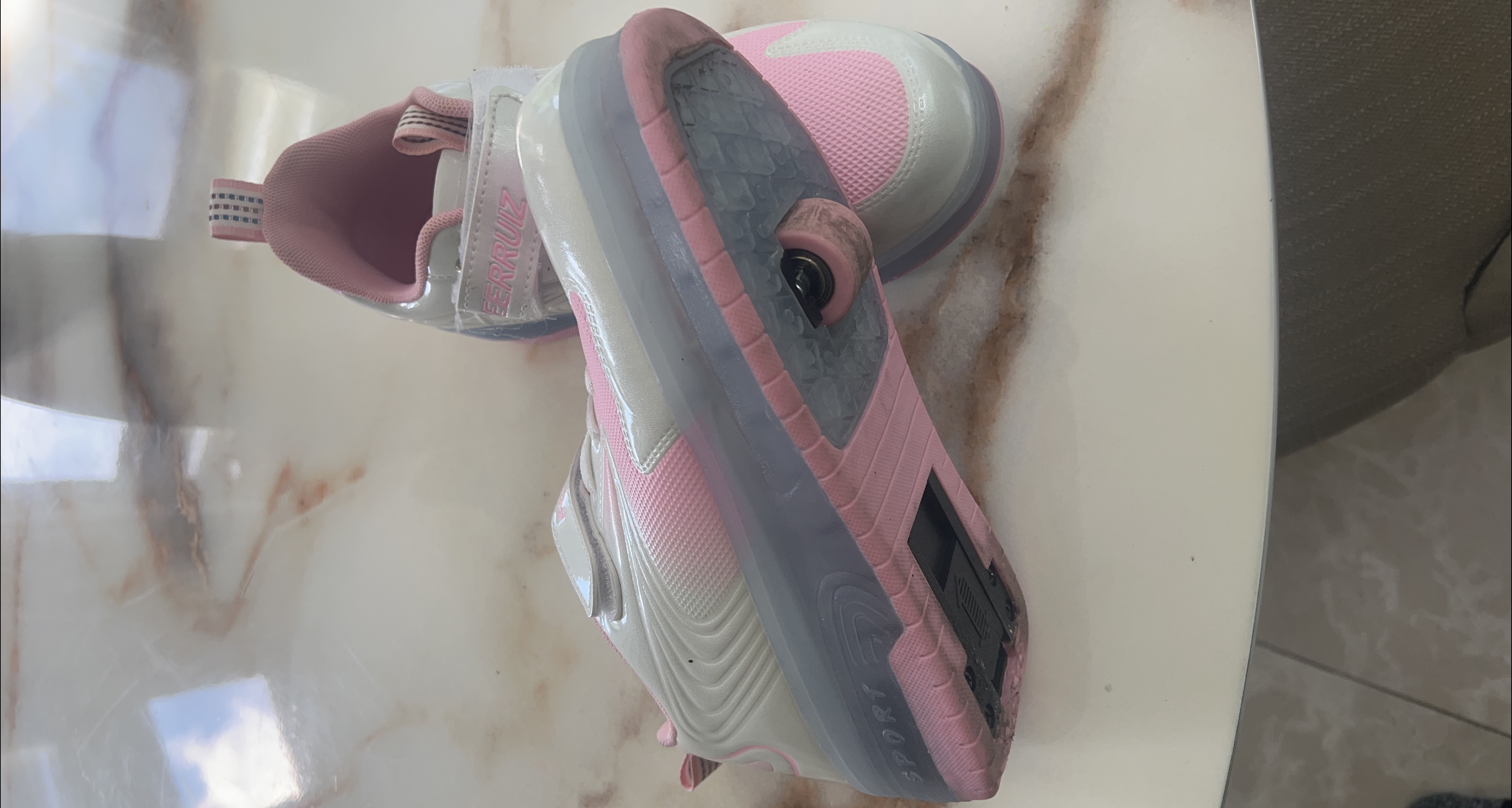 Peerruiz Pink Roller Shoes - Size 40 thumbnail