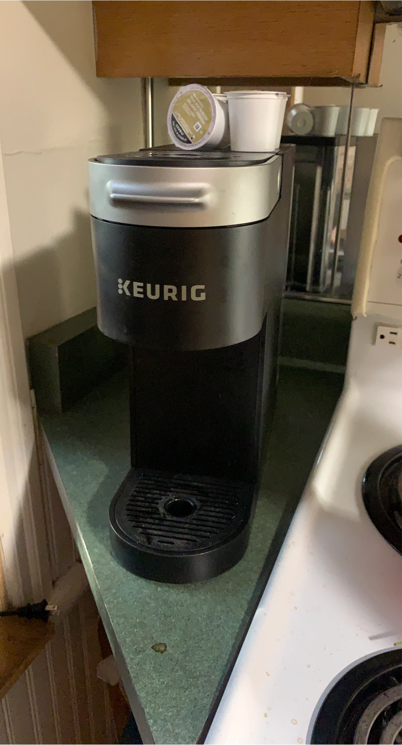 Keurig Single Serve Coffee Maker thumbnail