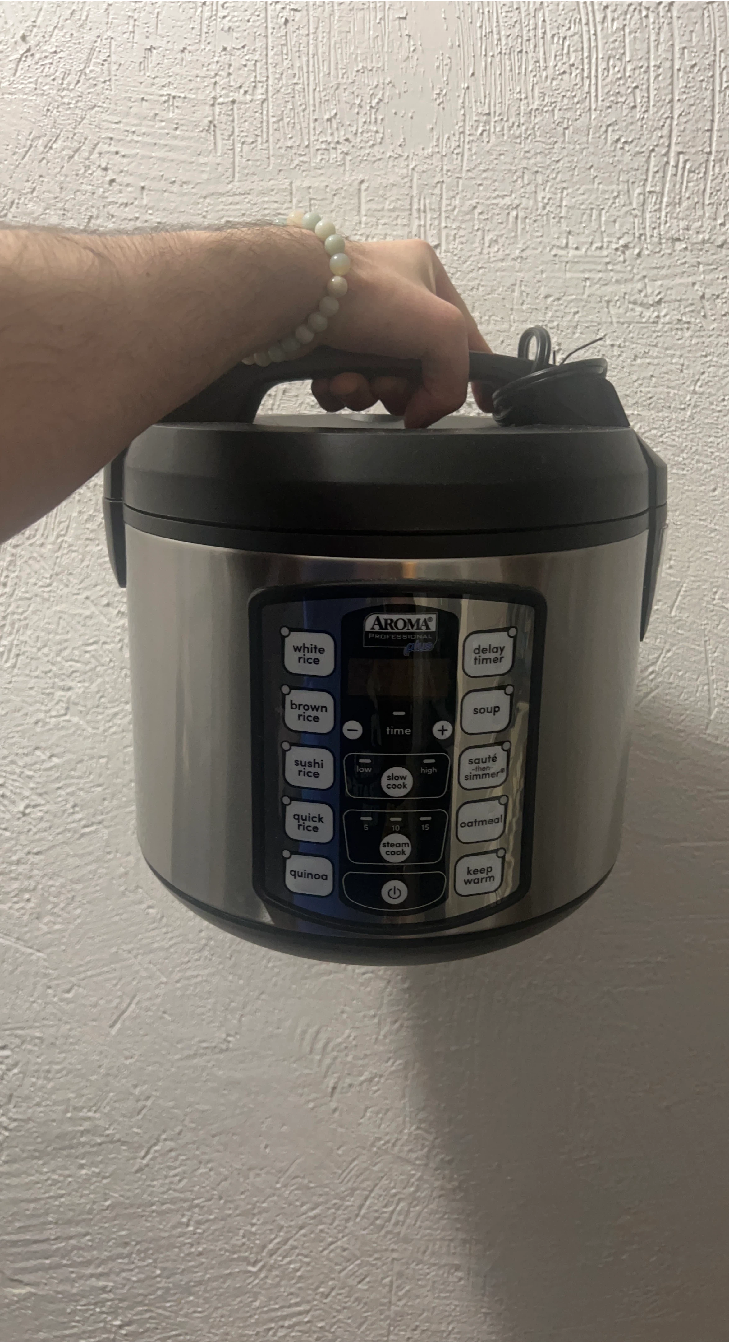 Aroma Professional Plus Rice Cooker thumbnail