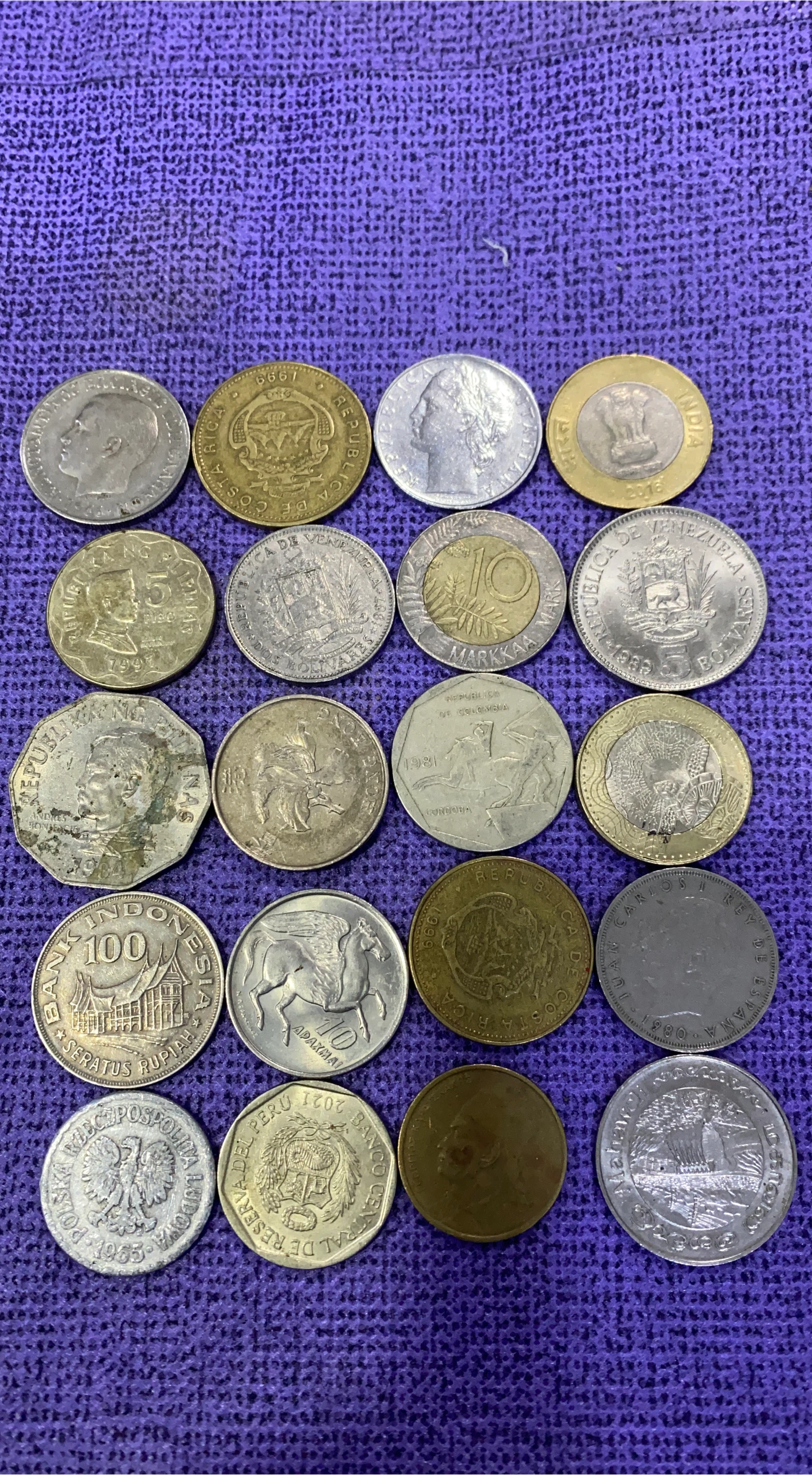 20- Collection of World Coins thumbnail