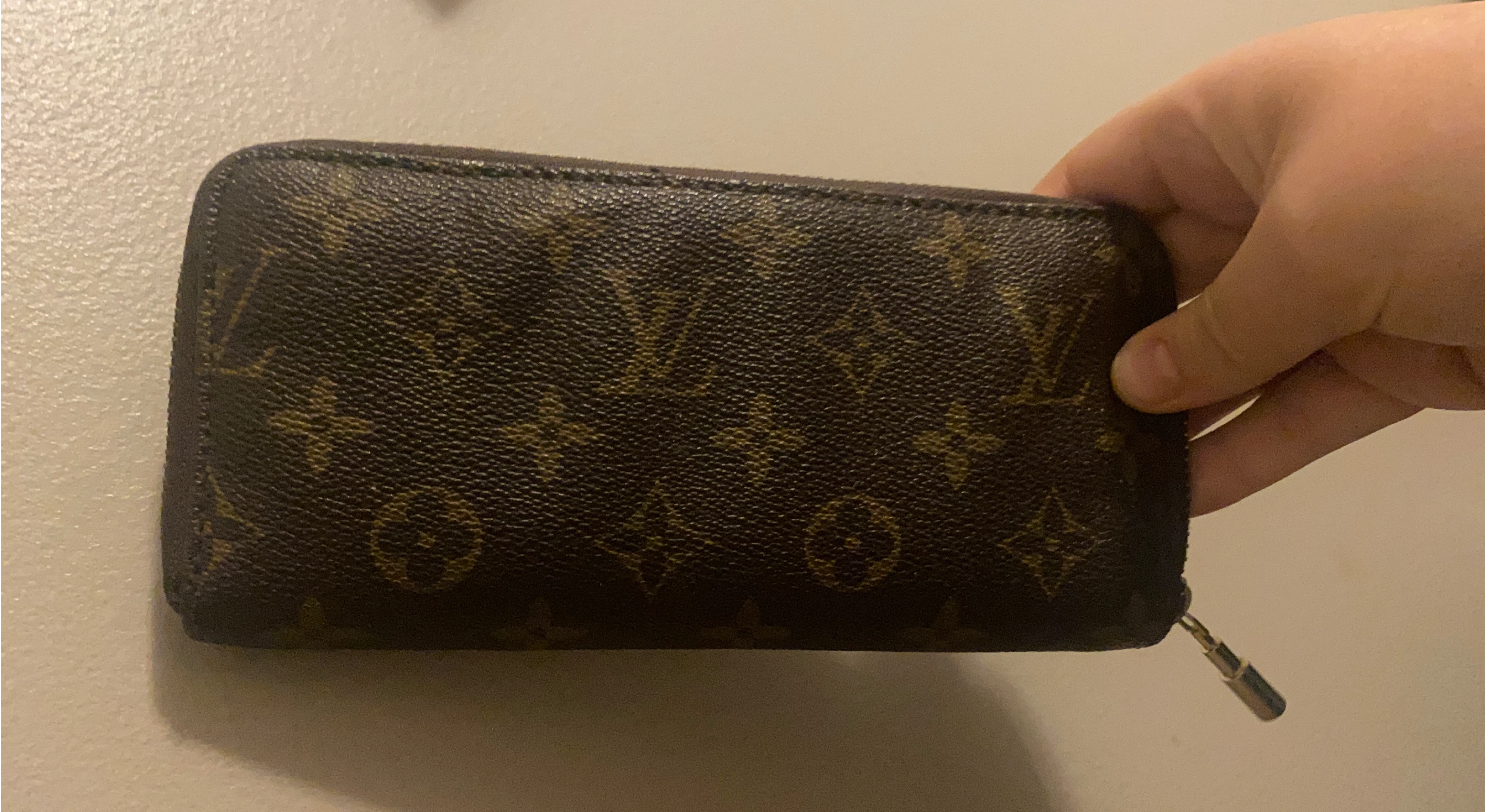 Louis Vuitton Monogram Zippy Coin Purse thumbnail