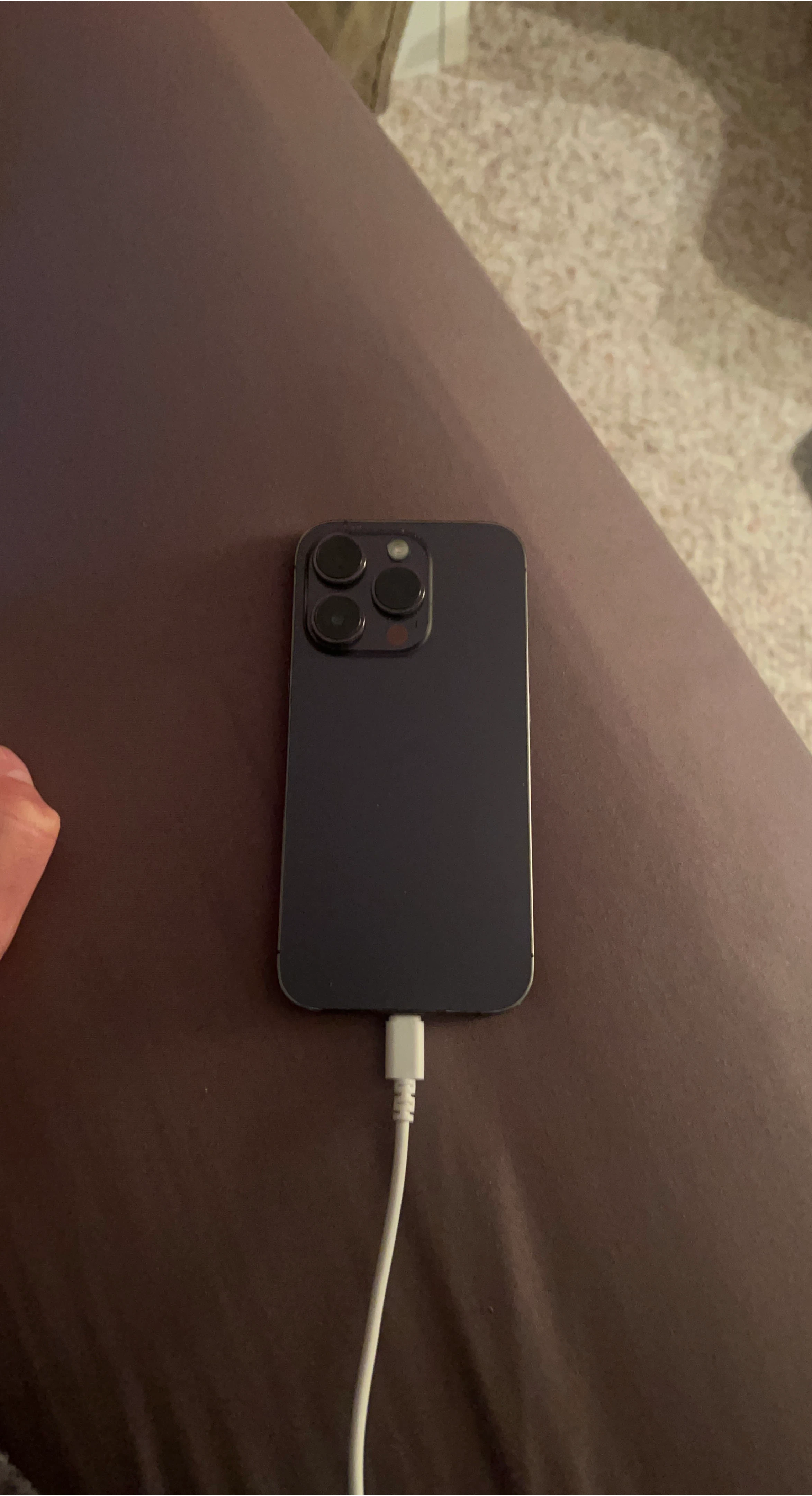 iPhone 14 Pro - dark purple image indicator(1)