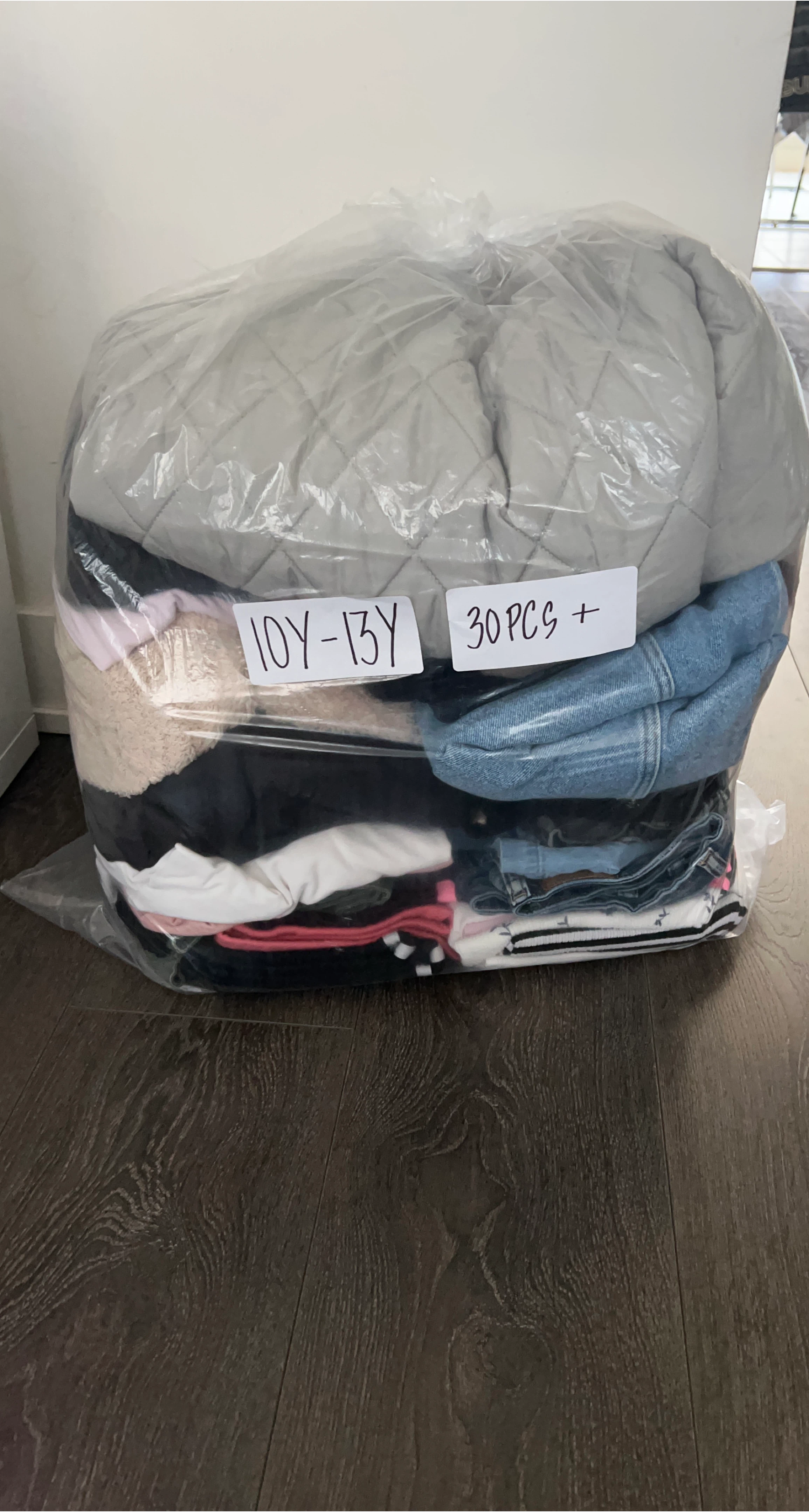 Kids Clothes Bundle 10Y-13Y (30+ Pieces) thumbnail