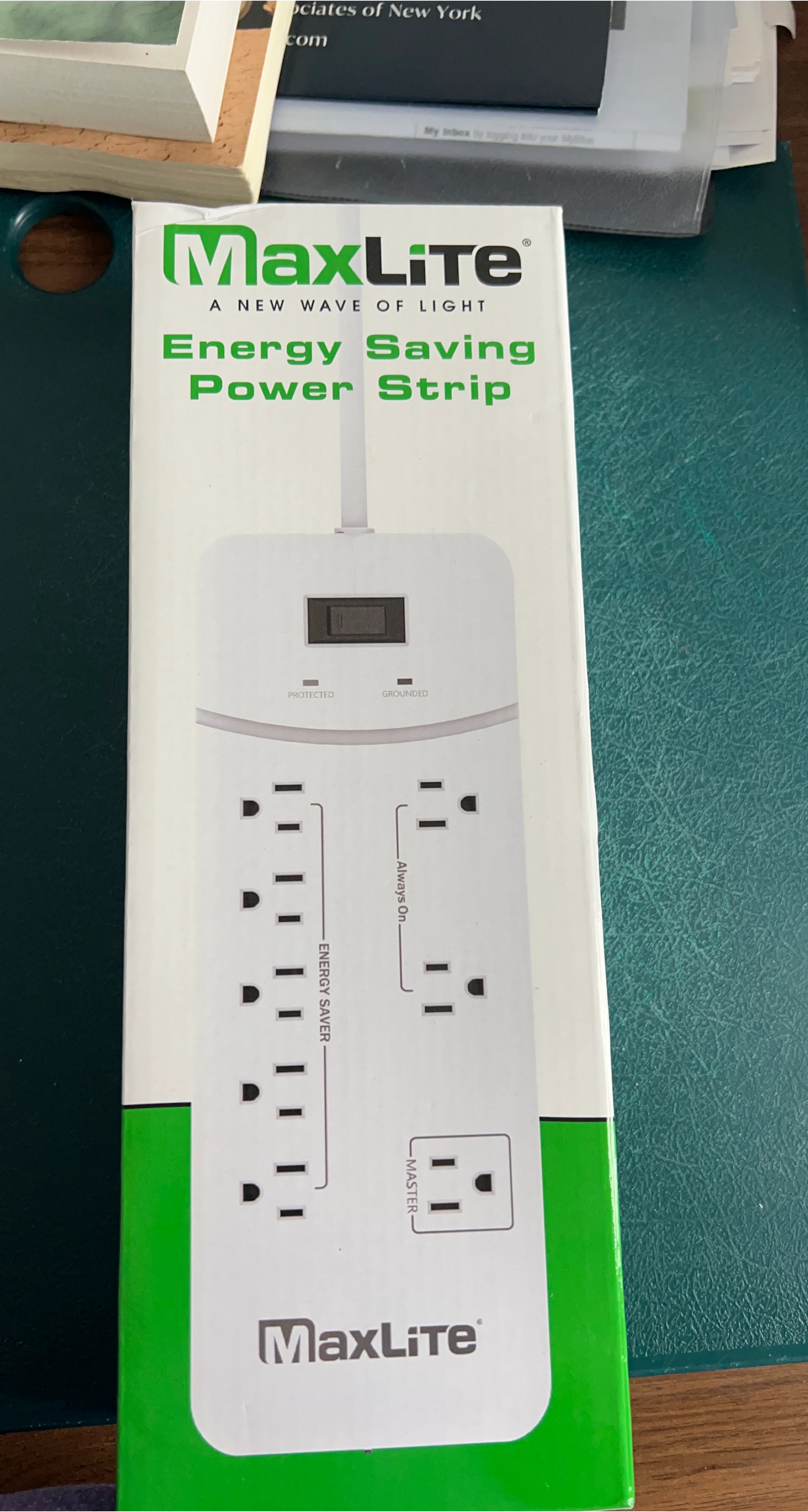 MaxLite Energy Saving Power Strip thumbnail