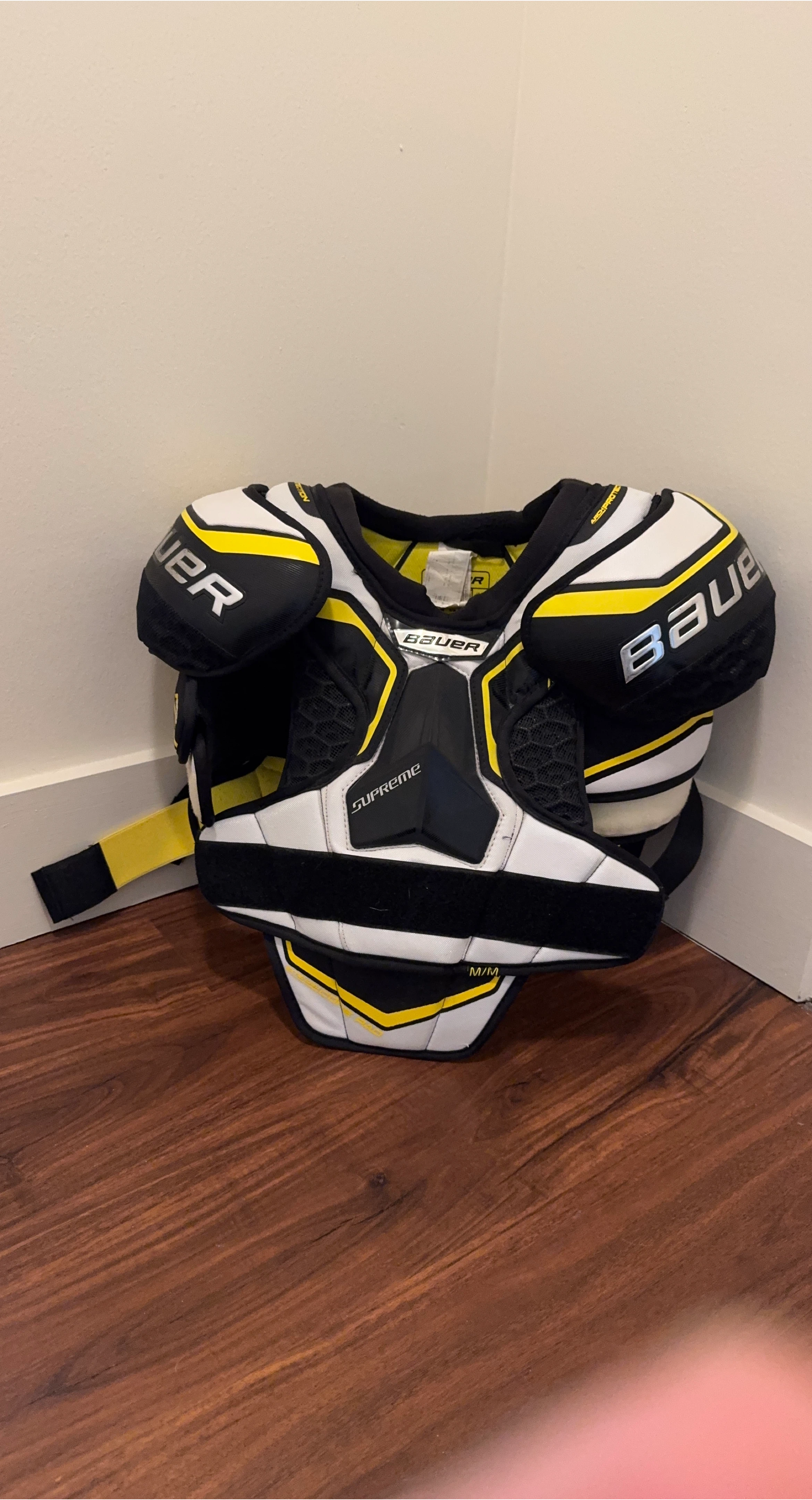 Bauer Supreme Hockey Shoulder Pads - M/M thumbnail