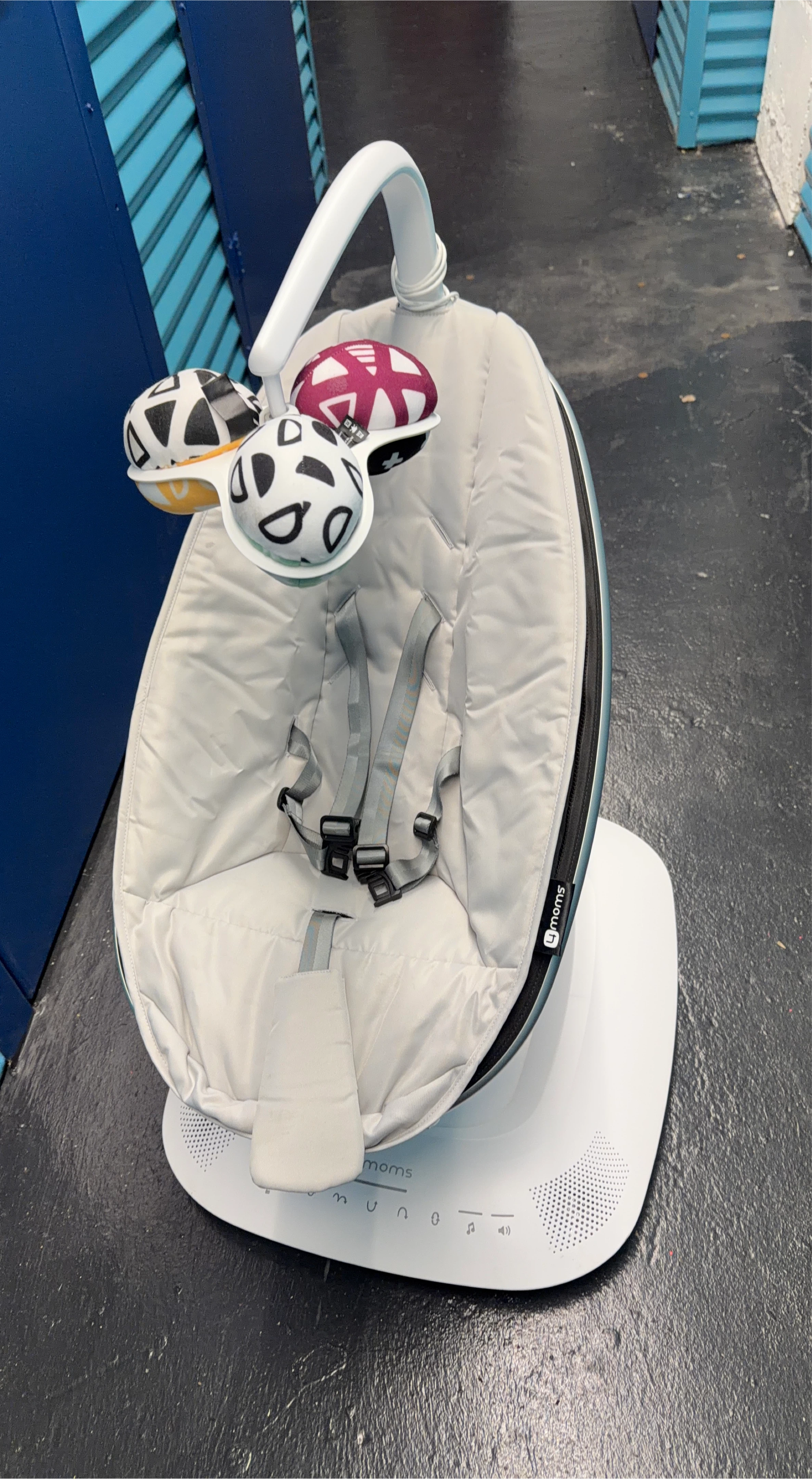 4moms MamaRoo Baby Swing thumbnail