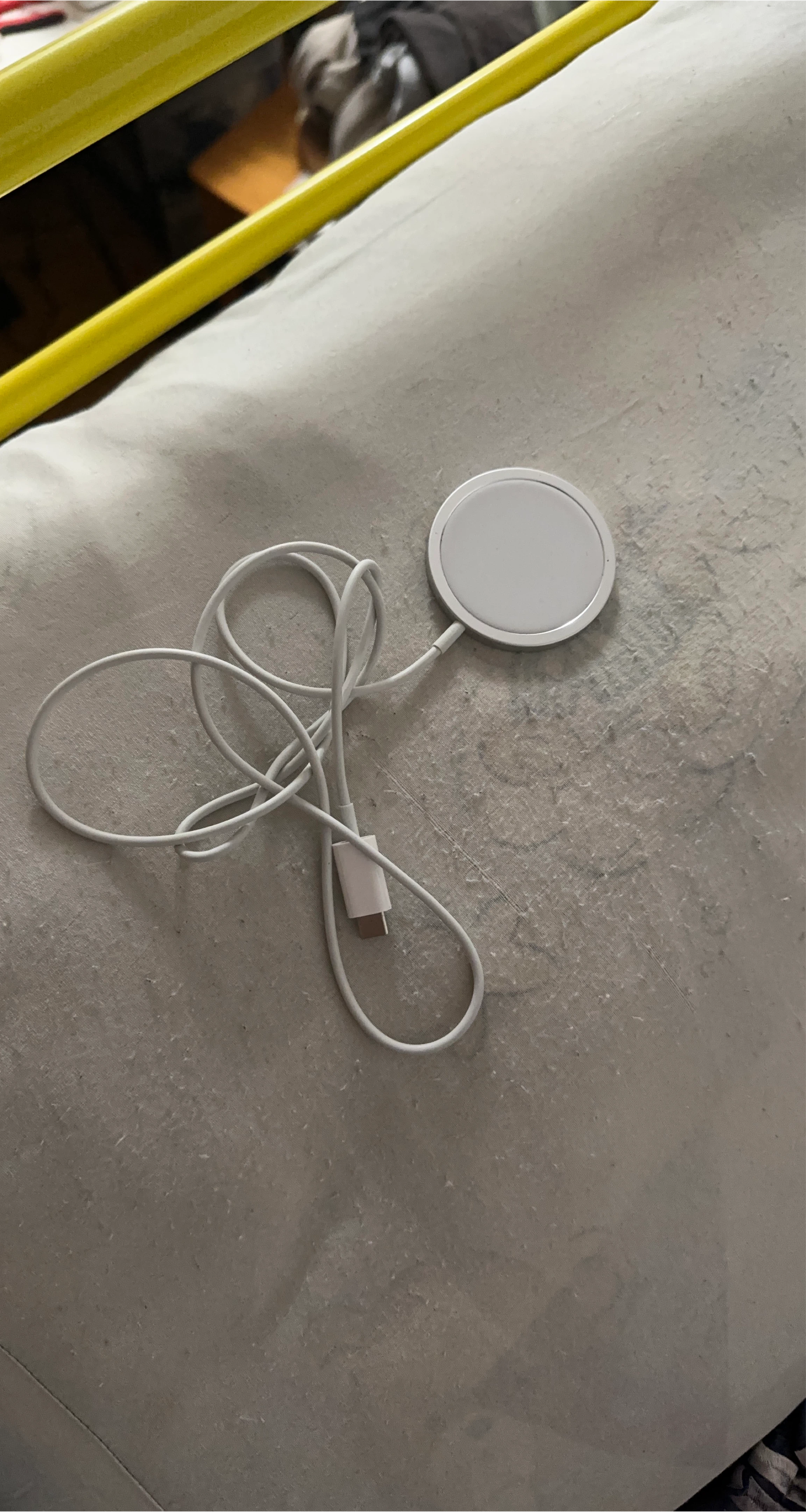Apple MagSafe Charger thumbnail