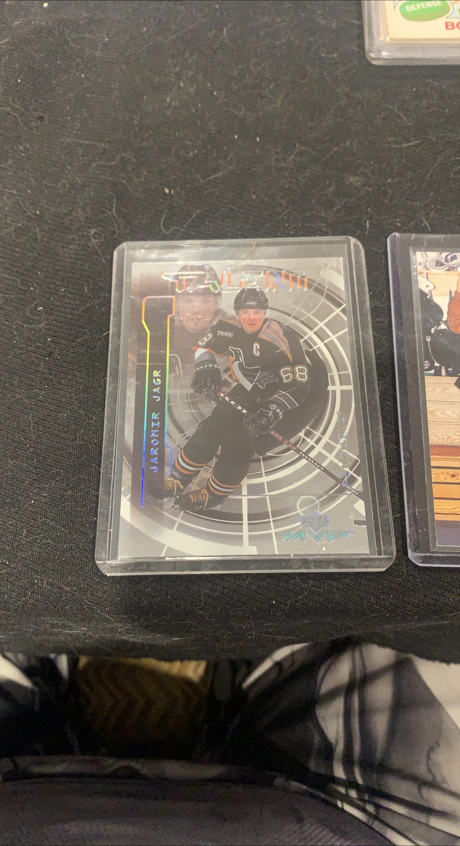 Jaromir Jagr 2001 MVP Hockey Card thumbnail